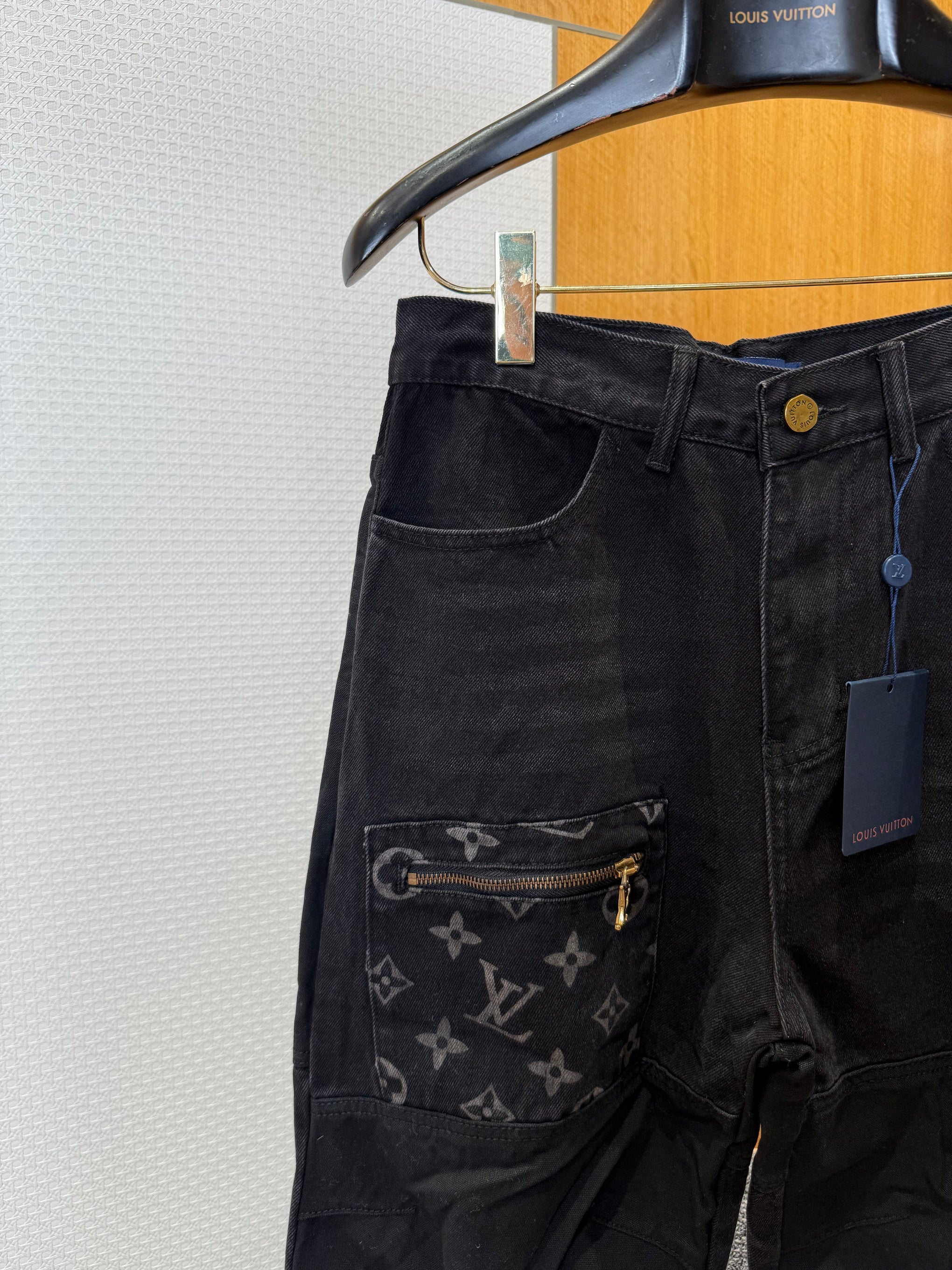 LOU JEANS