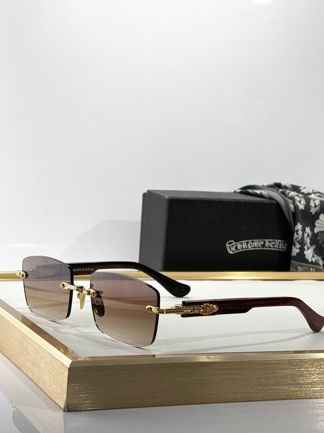 CHROME H SUNGLASSES