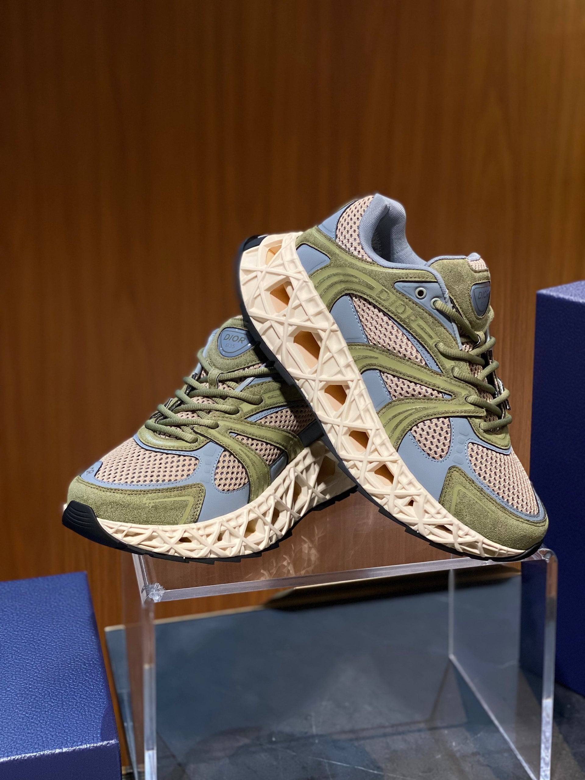 CD B35 SNEAKERS