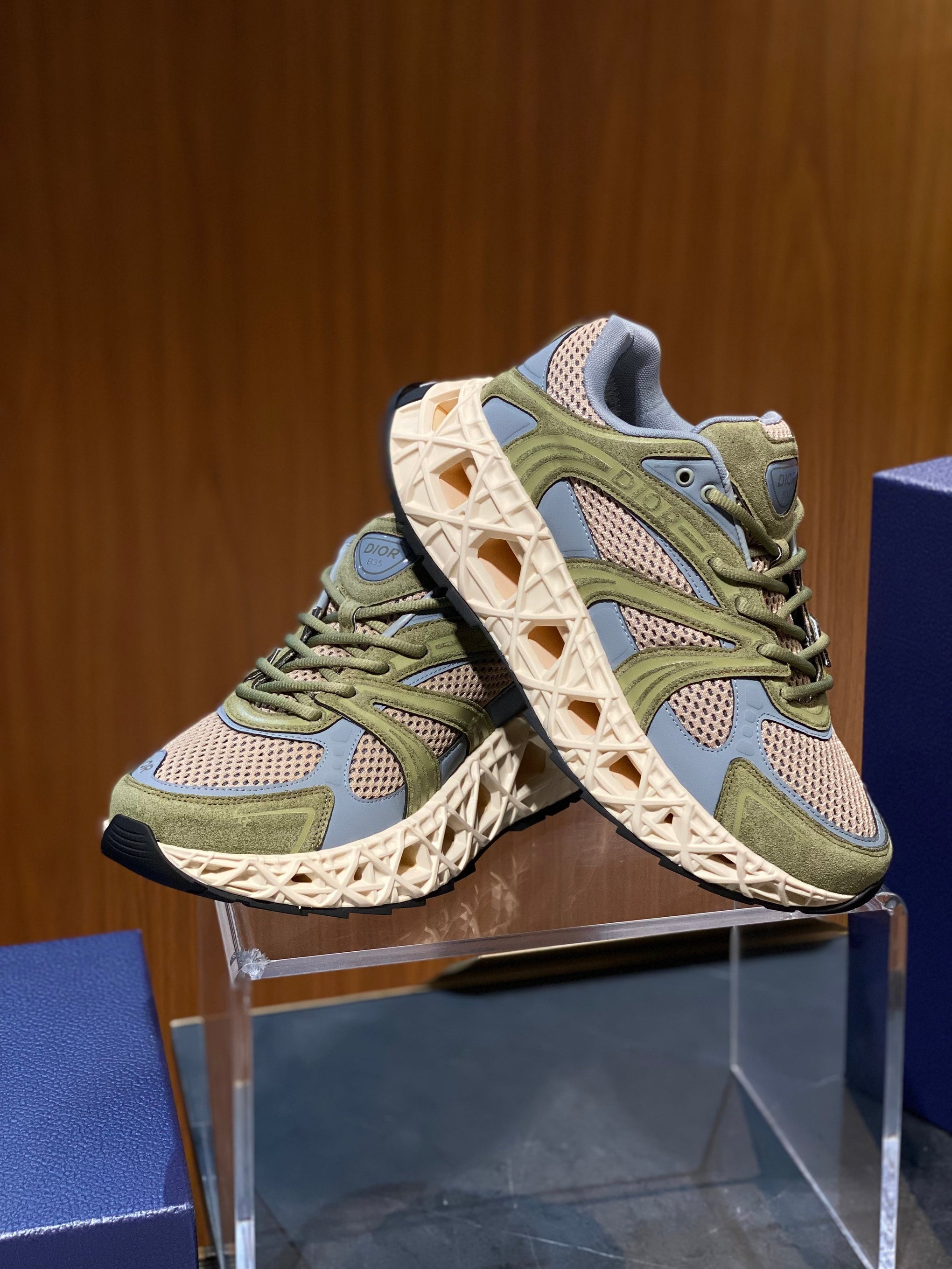 CD B35 SNEAKERS