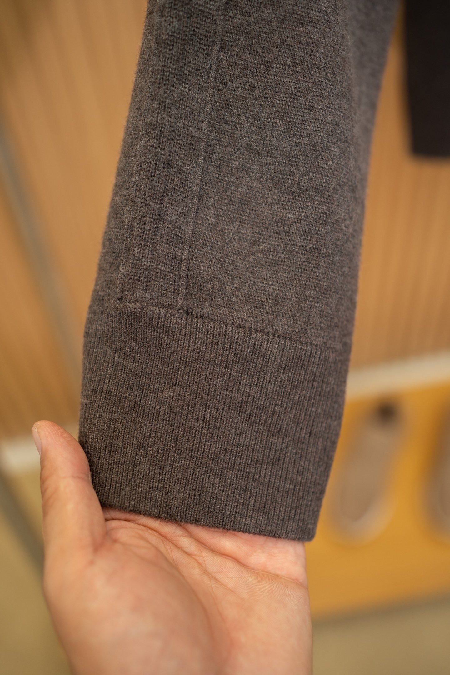 LORO P MERINO WOOL ZIP HOODIE