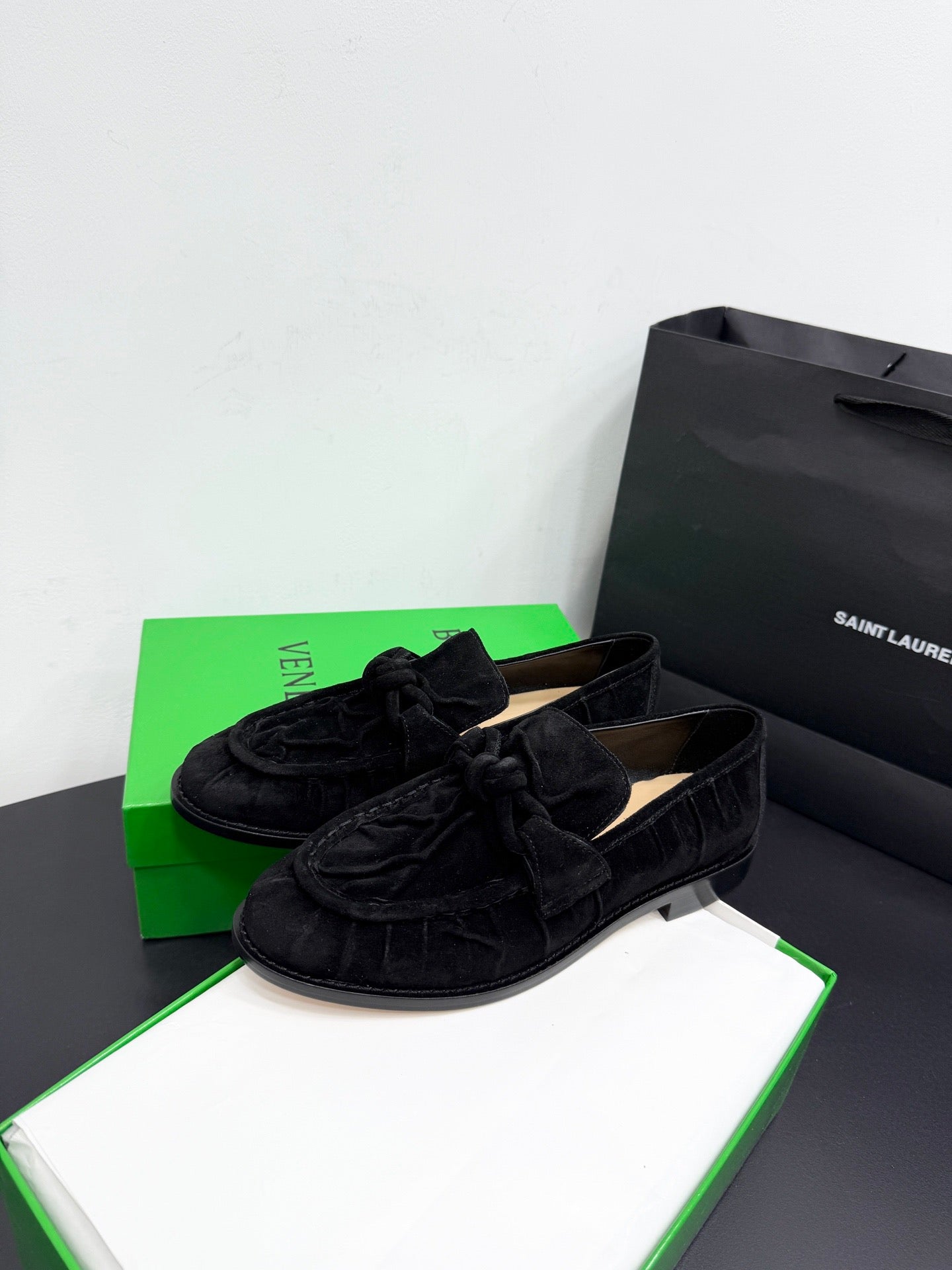 BOTT V LOAFERS