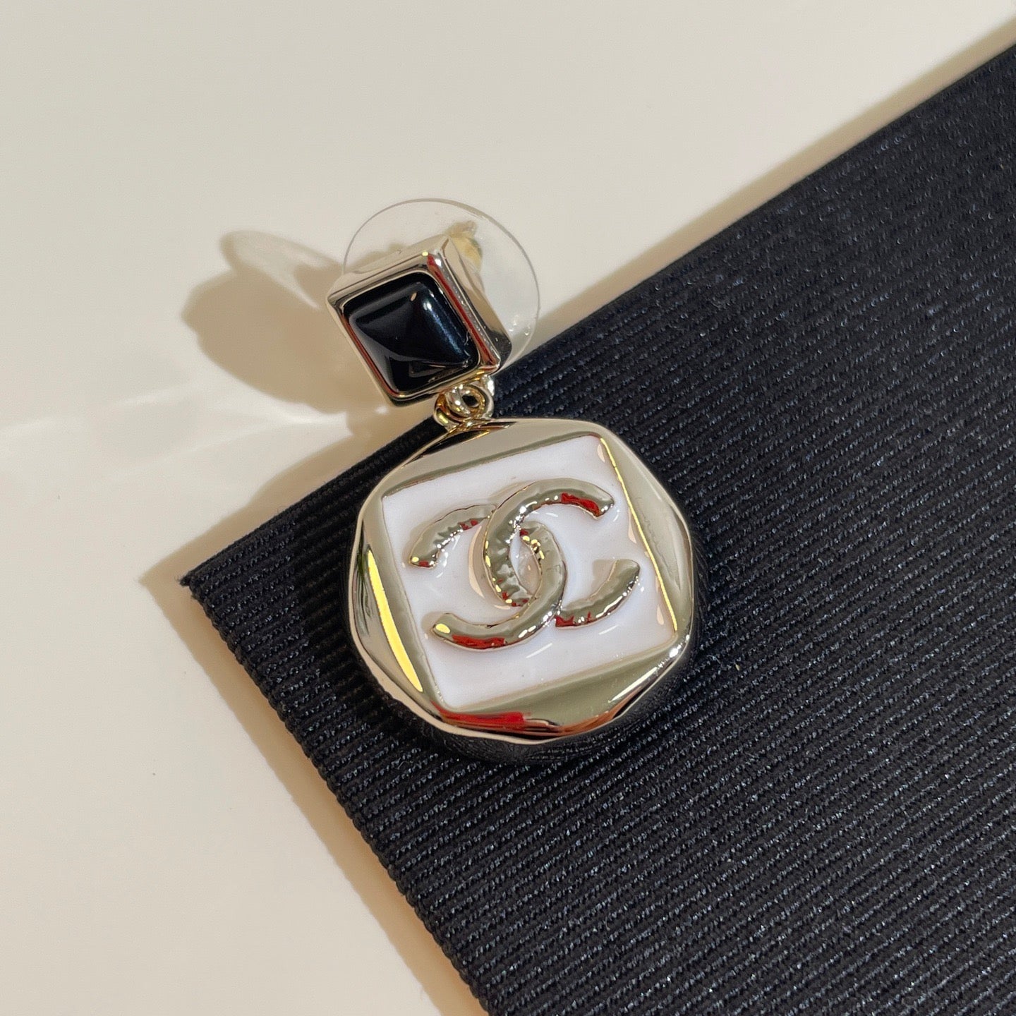 CC EARRINGS