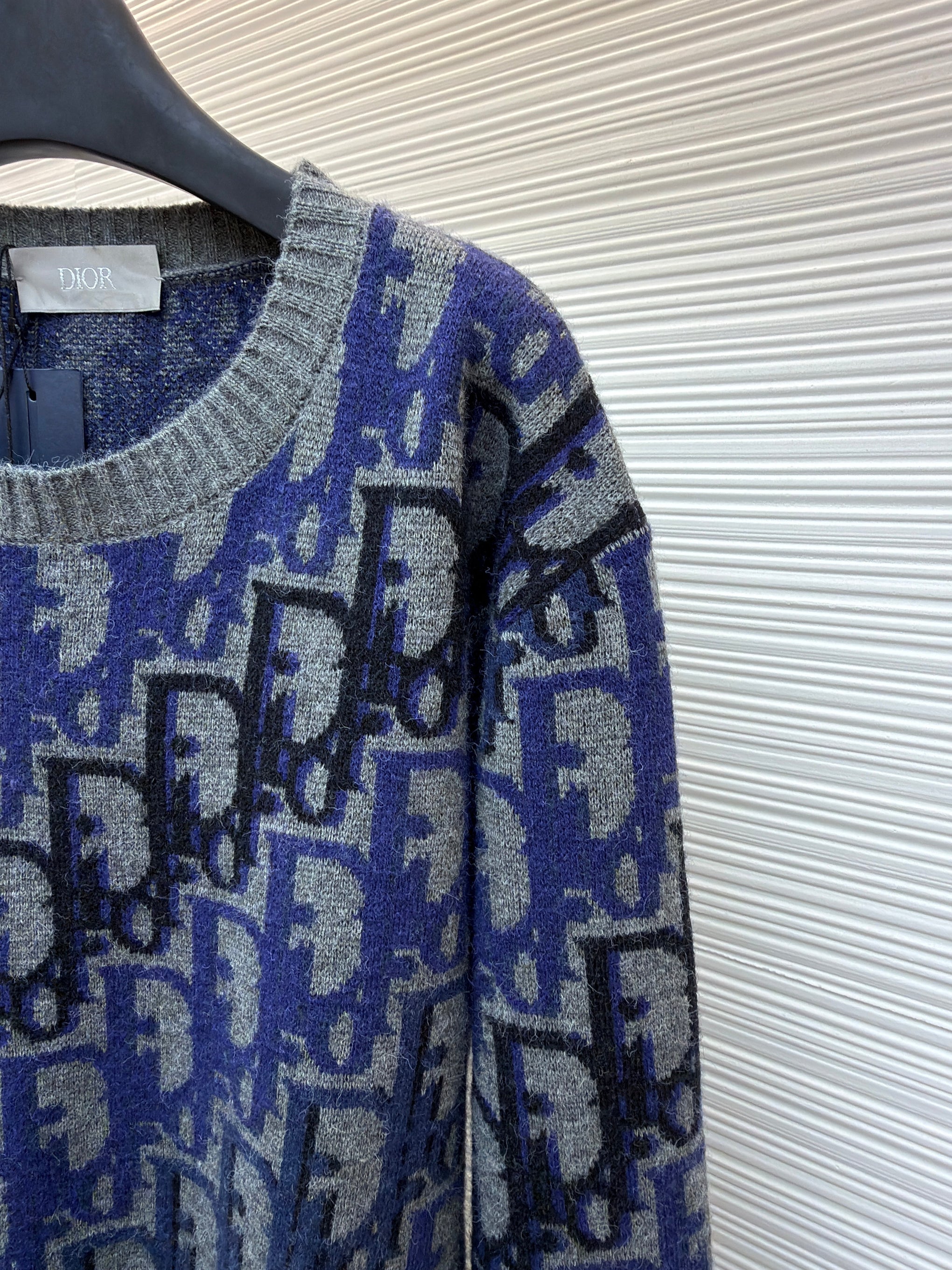 CD JUMPER