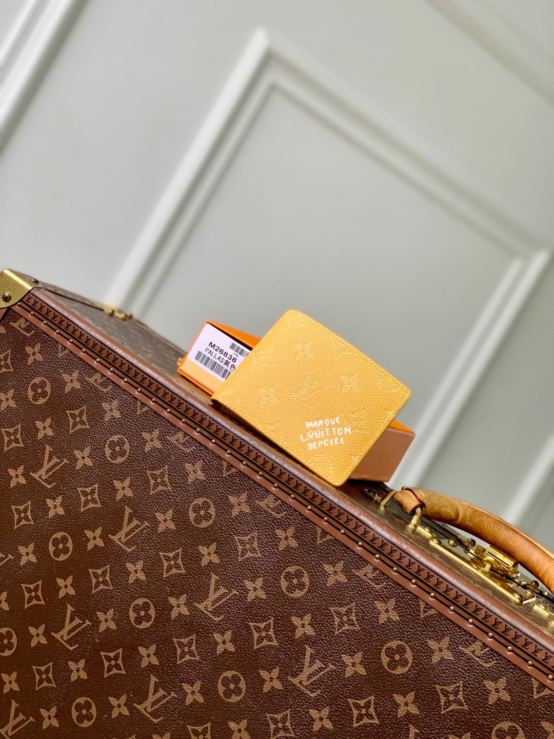 LOU SLENDER WALLET