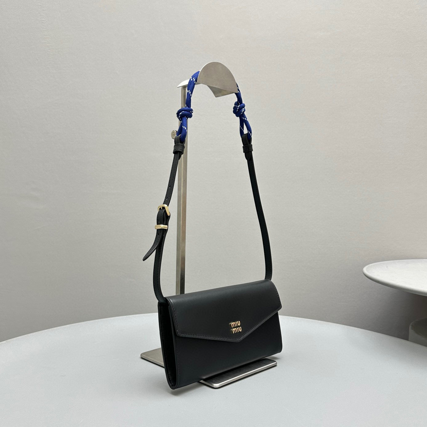 MIU M SHOULDER STRAP WALLET