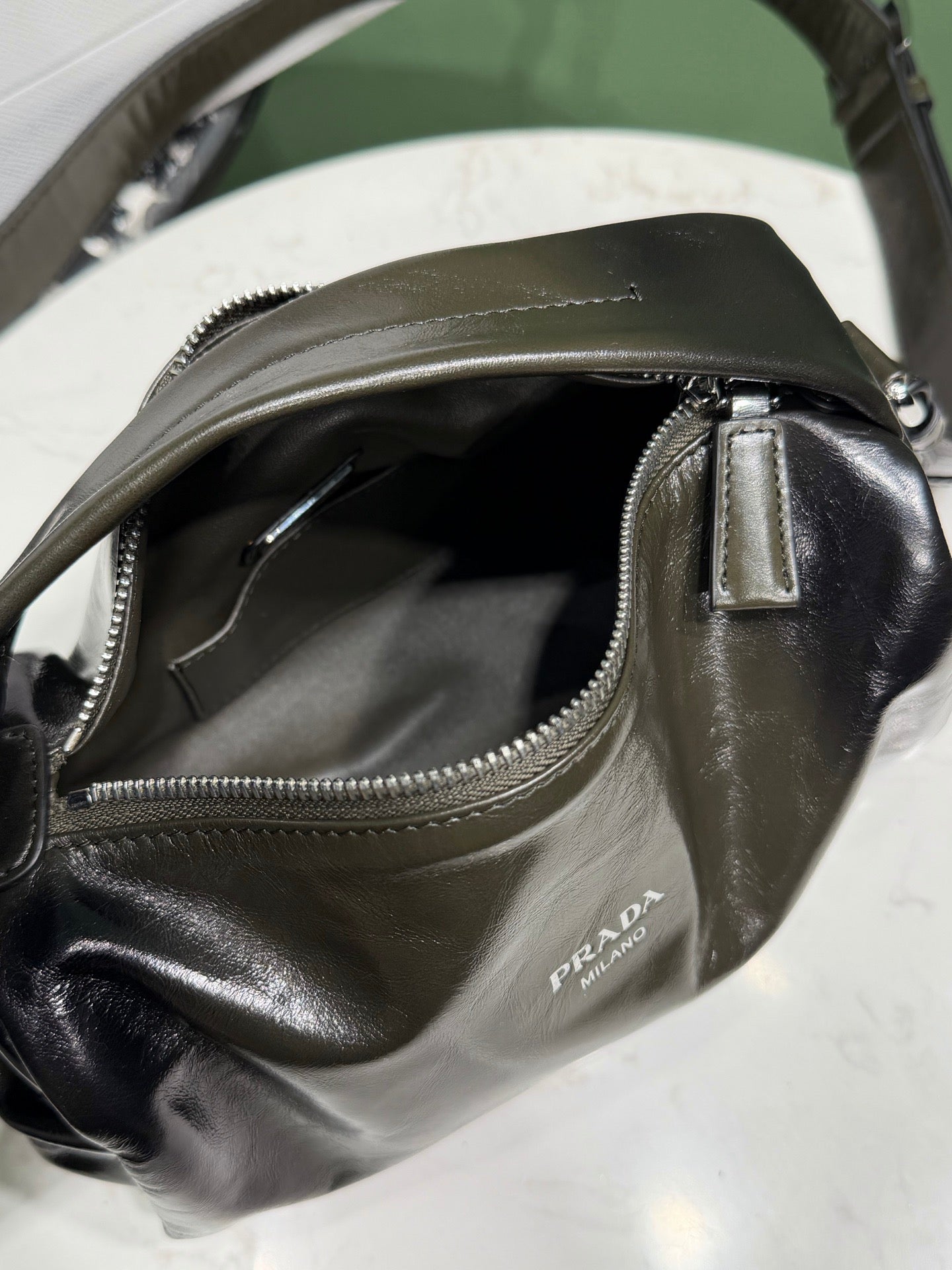 PD ANTIQUED SHOULDER BAG