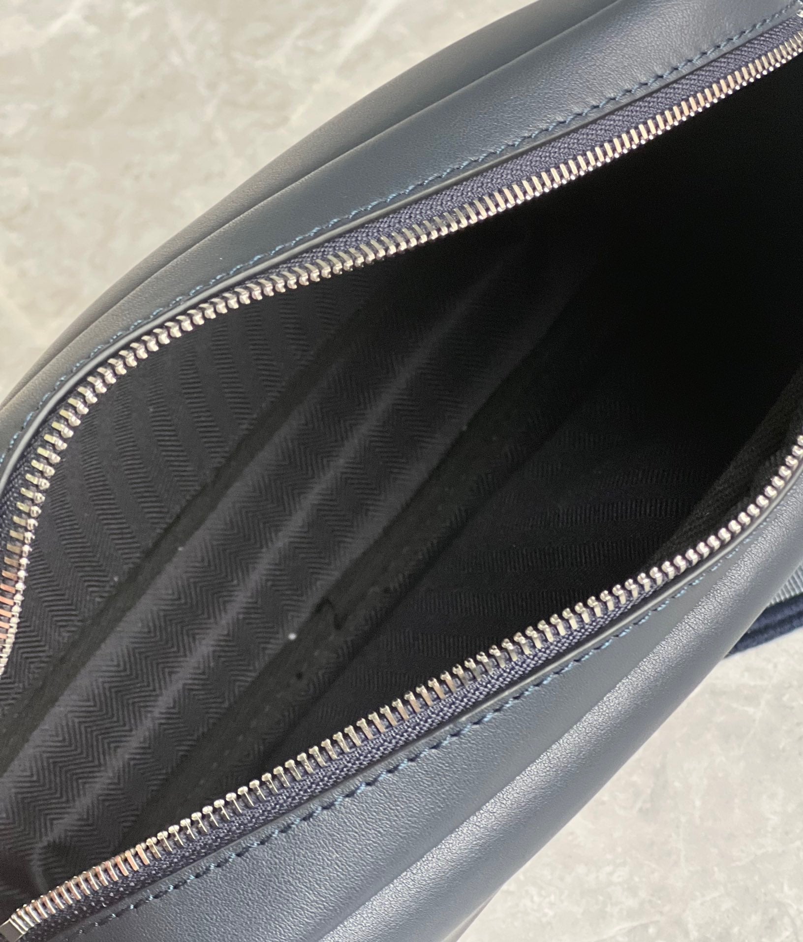 LOEW XS MILITARY MESSENGER BAG