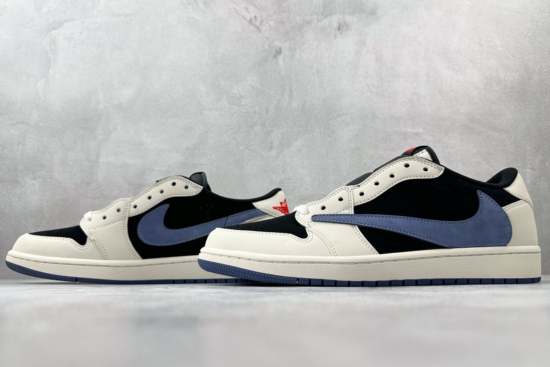 TRAVIS S x JORDAN 1 LOW