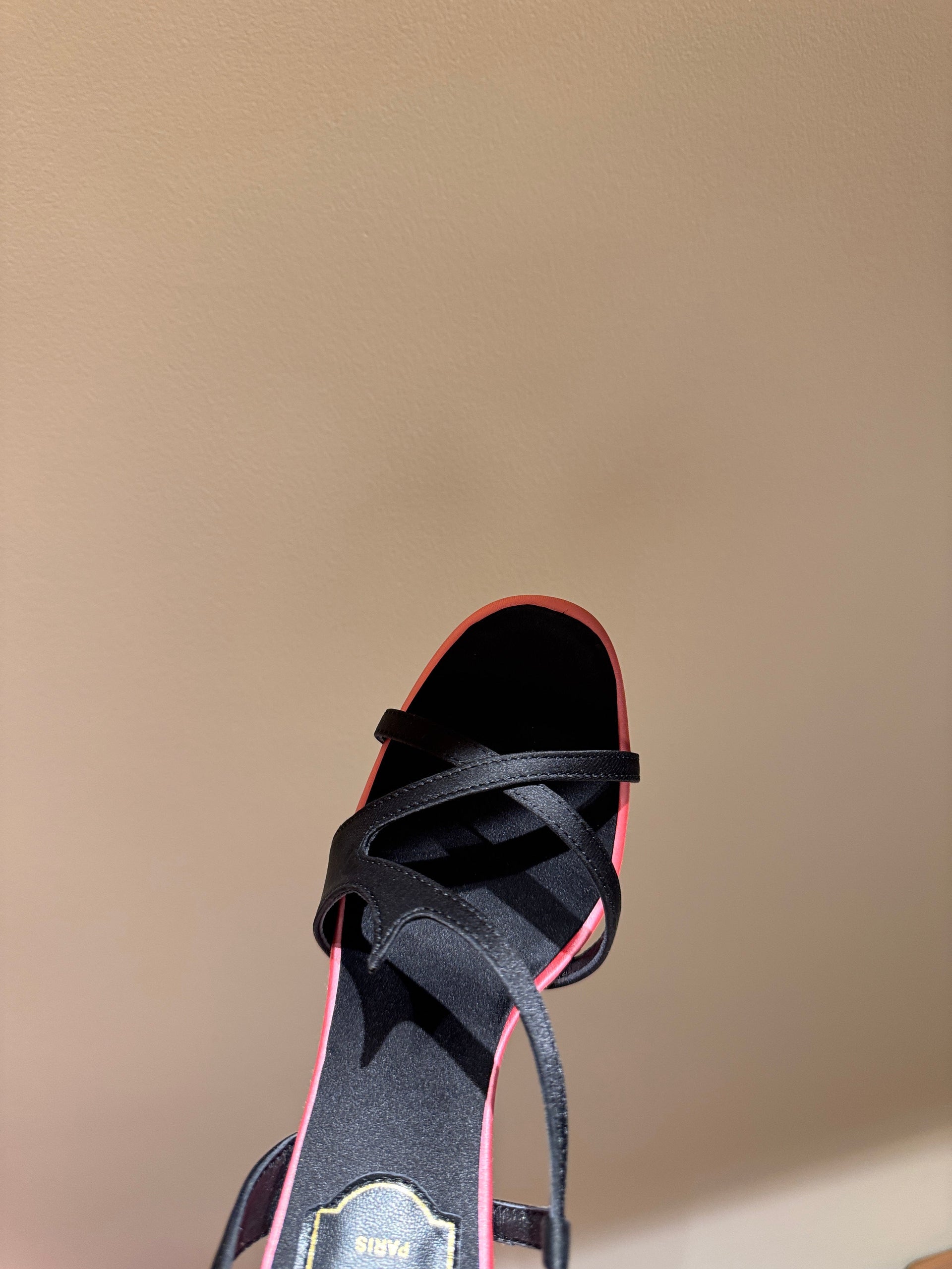 ROGER V HEELS