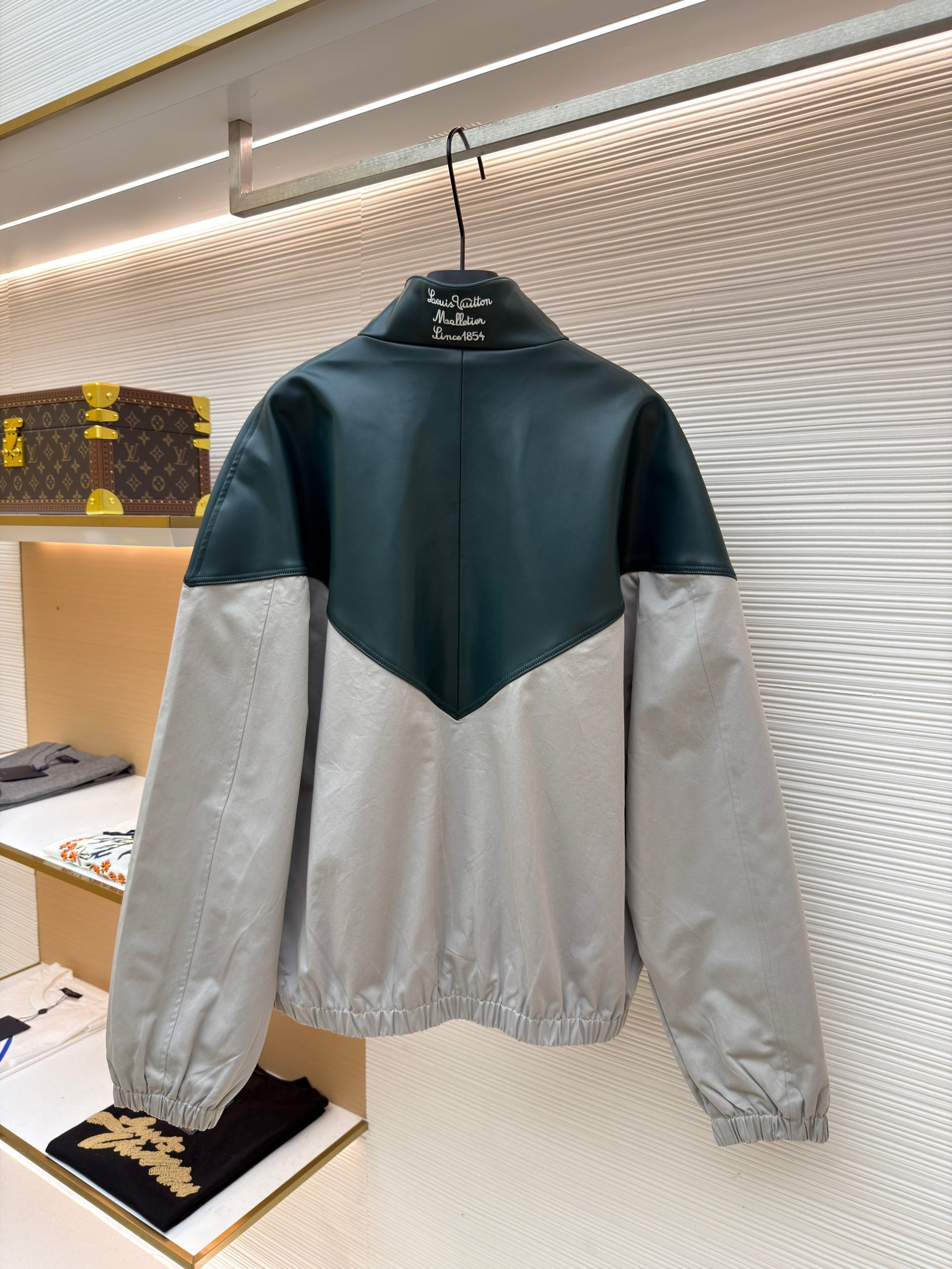 LOU JACKET