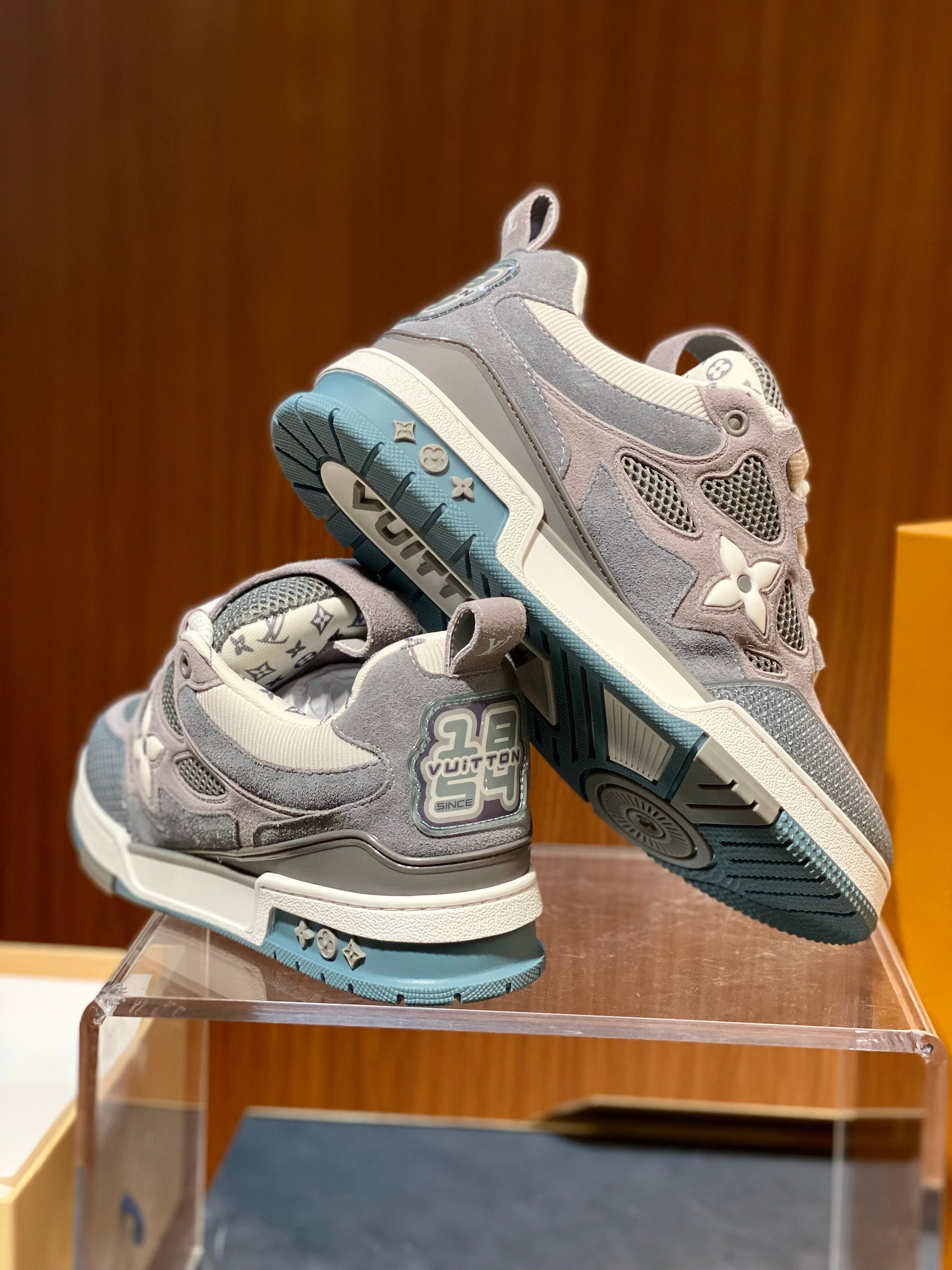 LOU TRAINERS