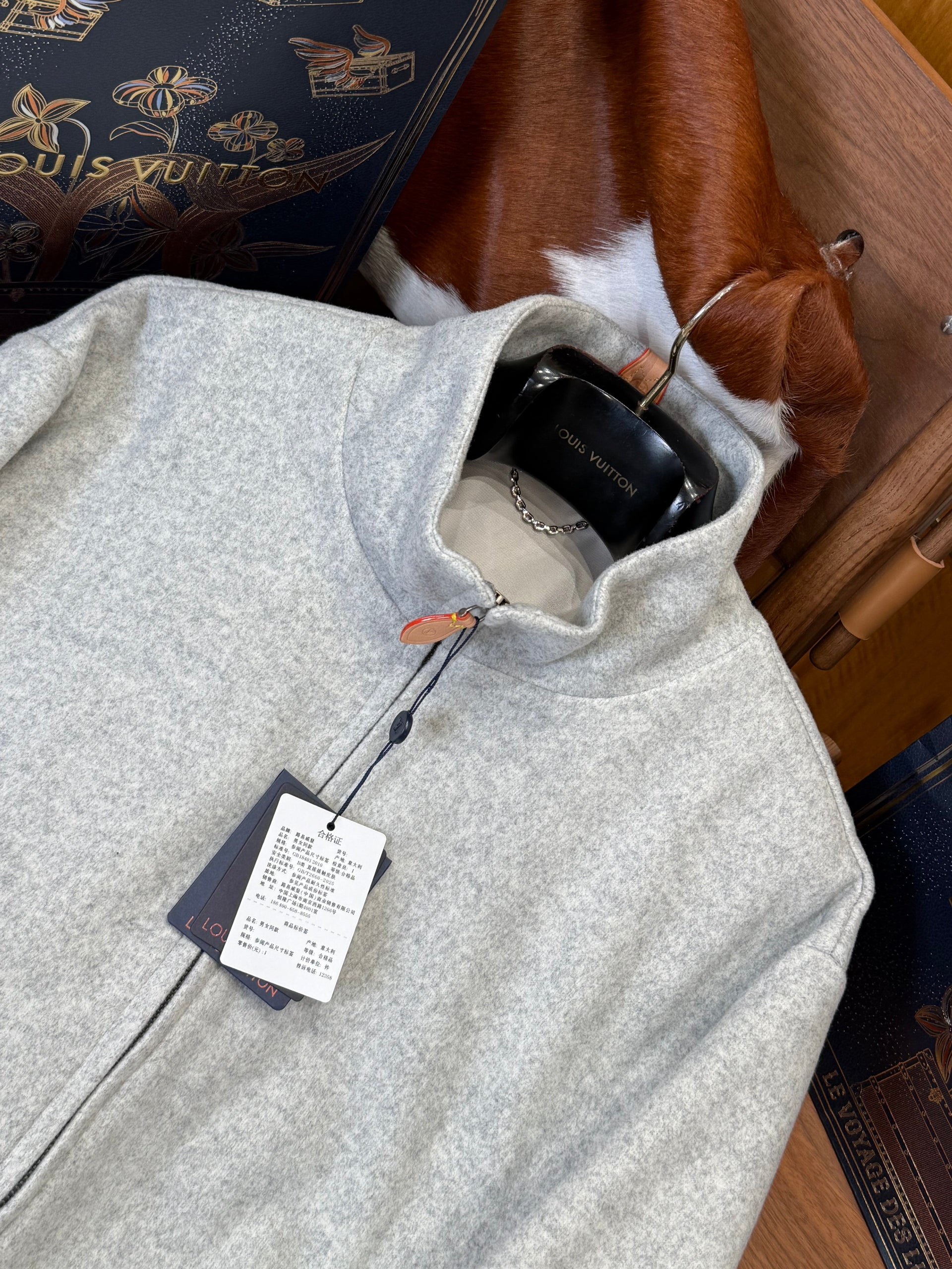 LOU JACKET