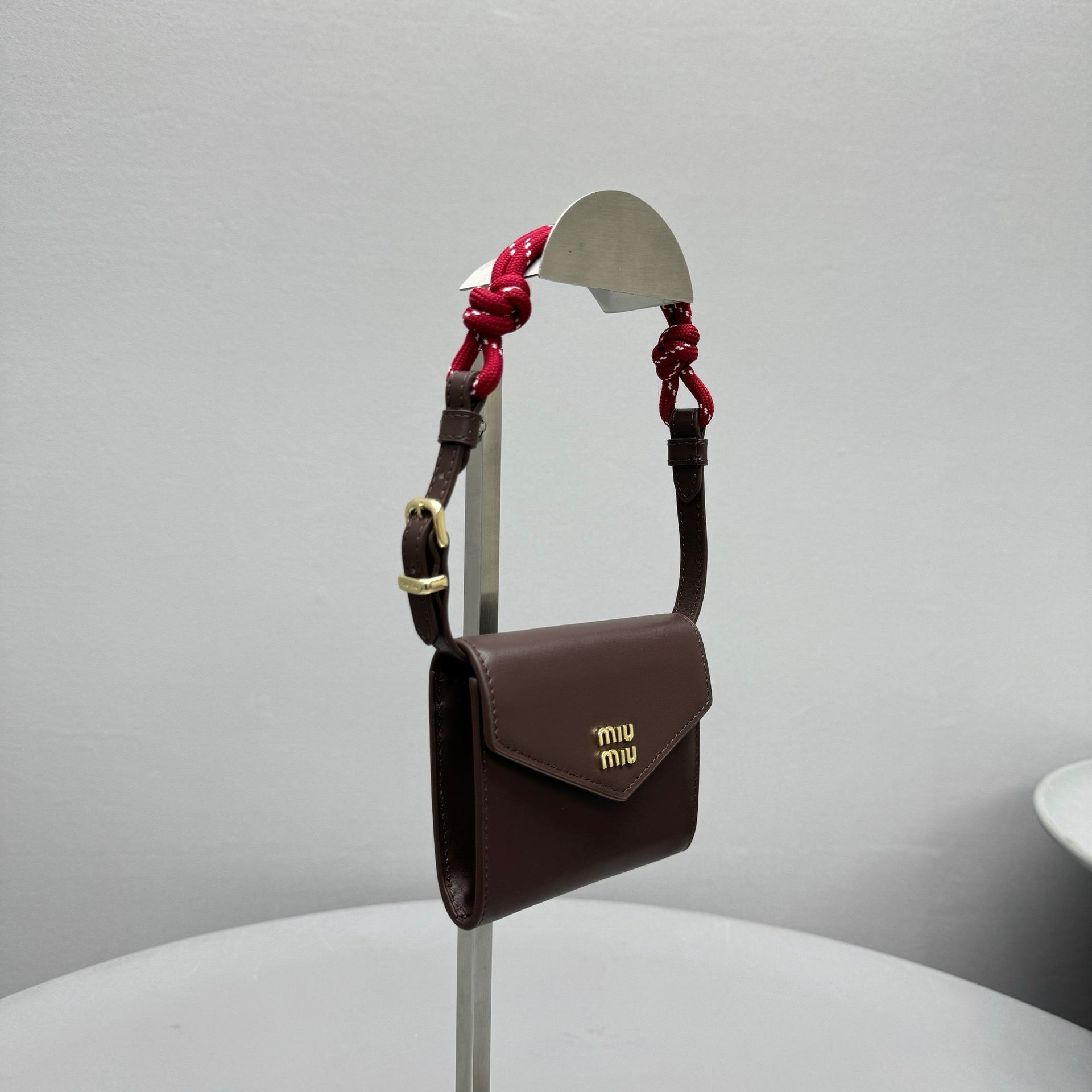 MIU M SHOULDER STRAP WALLET