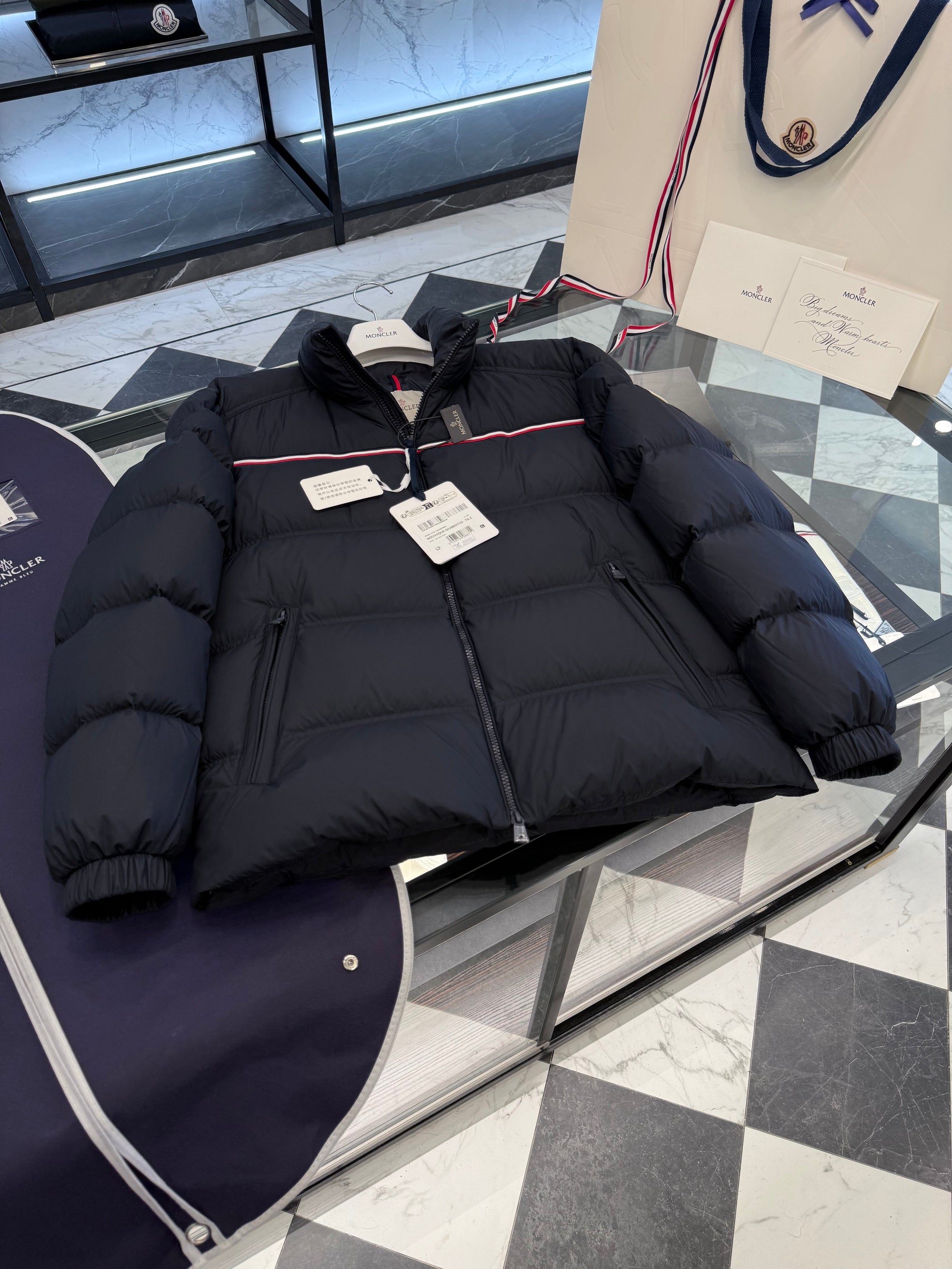 MONC BOUVAQUE JACKET