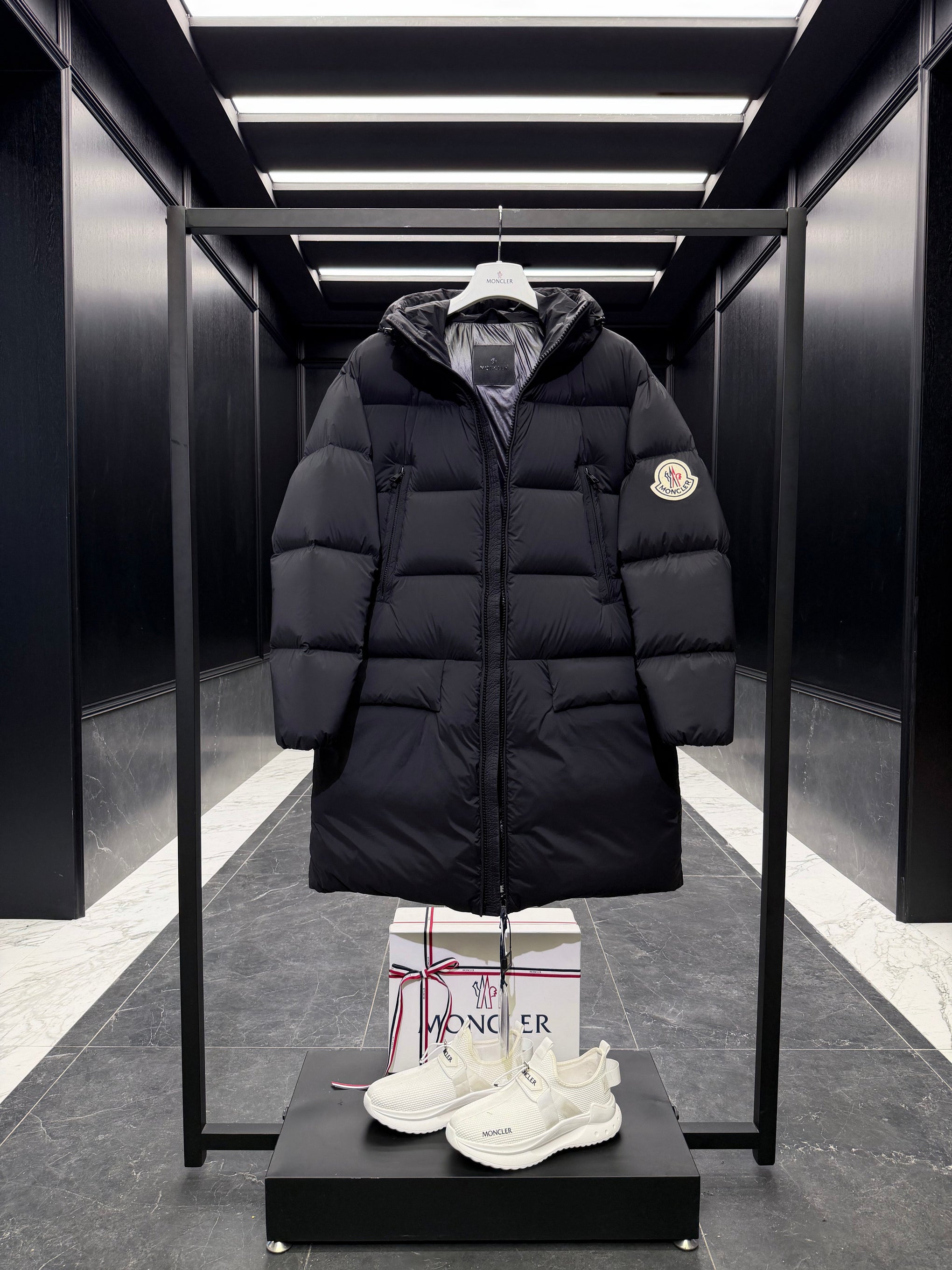 MONC BOSONA COAT