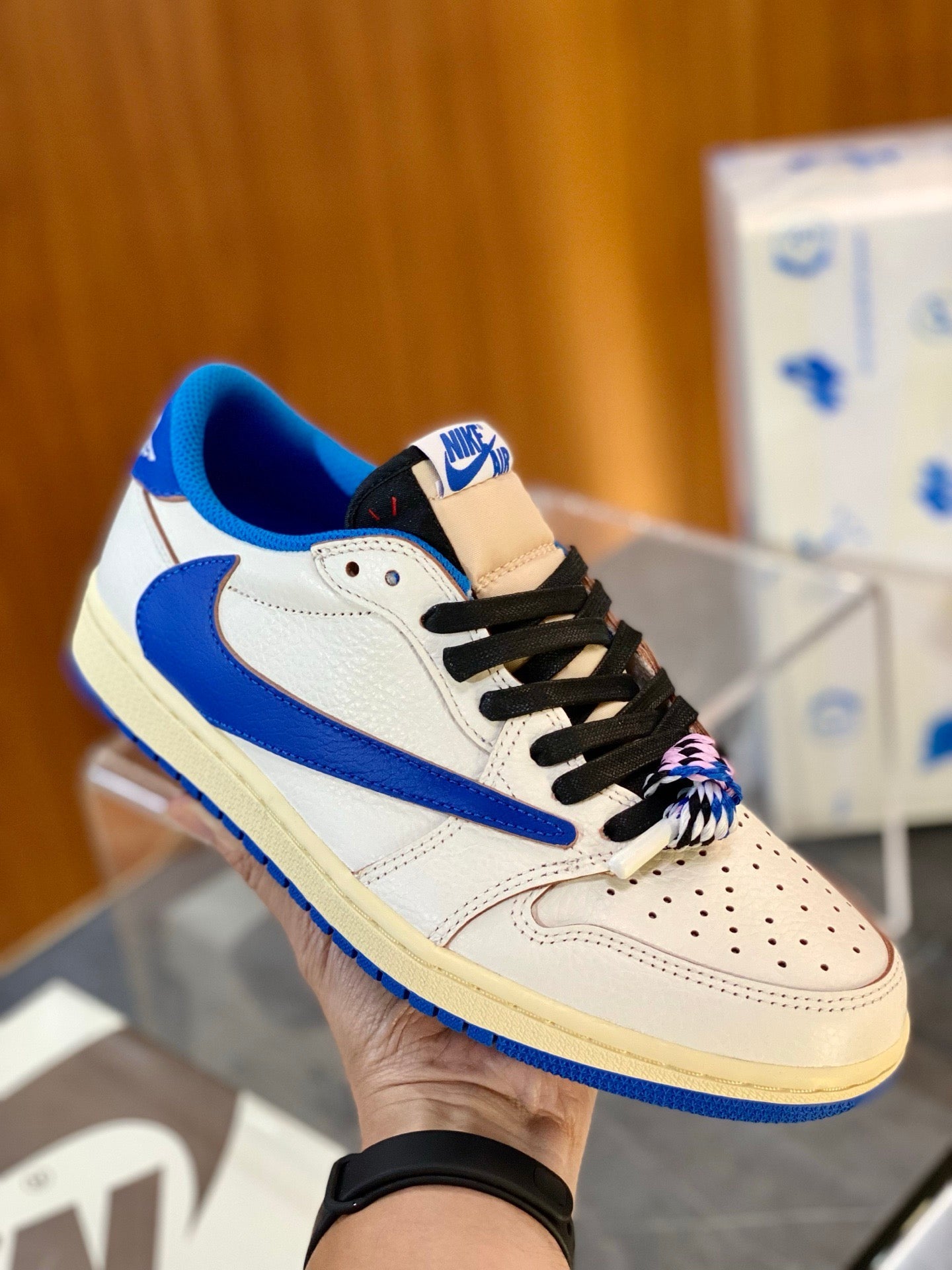 TRAVIS S x JORDAN 1 LOW SNEAKERS