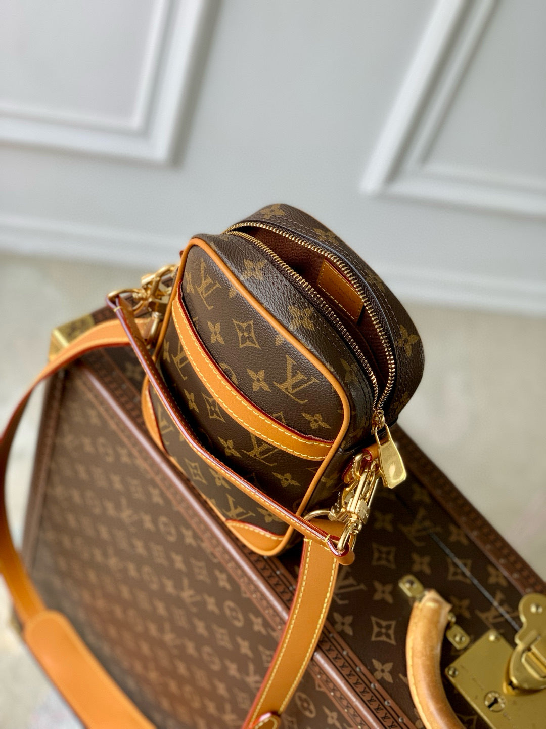 LOU DANUBE BAG