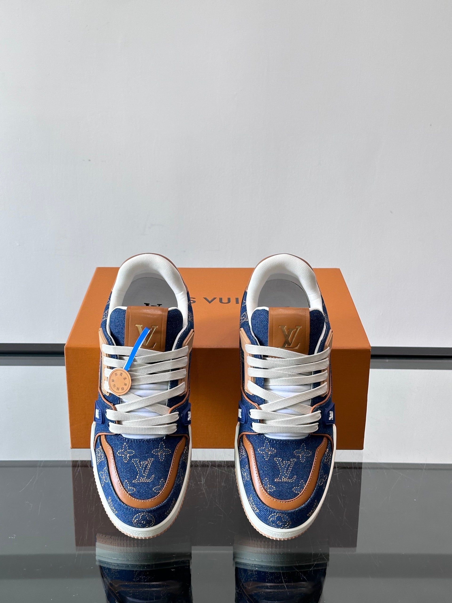 LOU TRAINERS