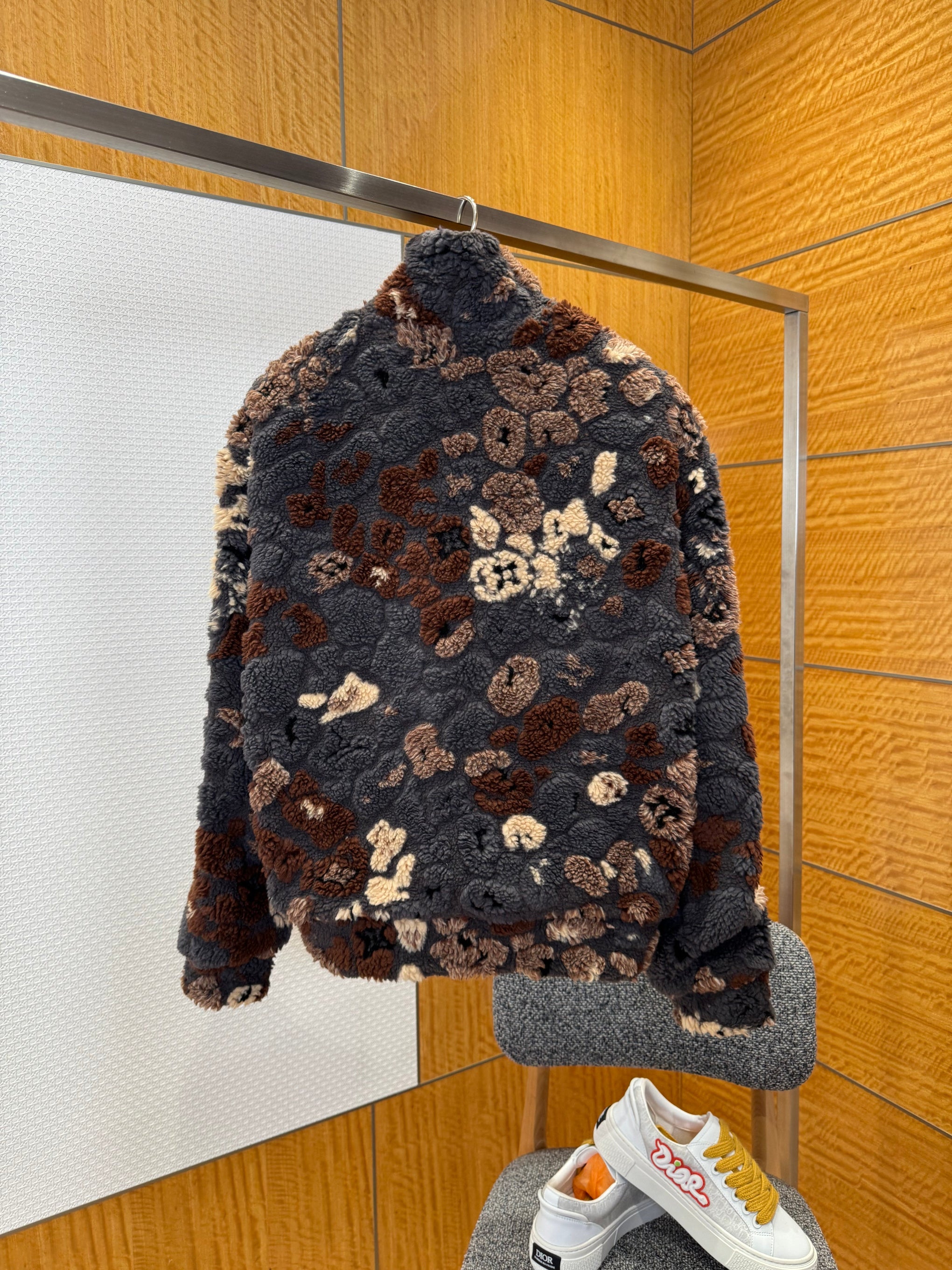 LOU JACKET