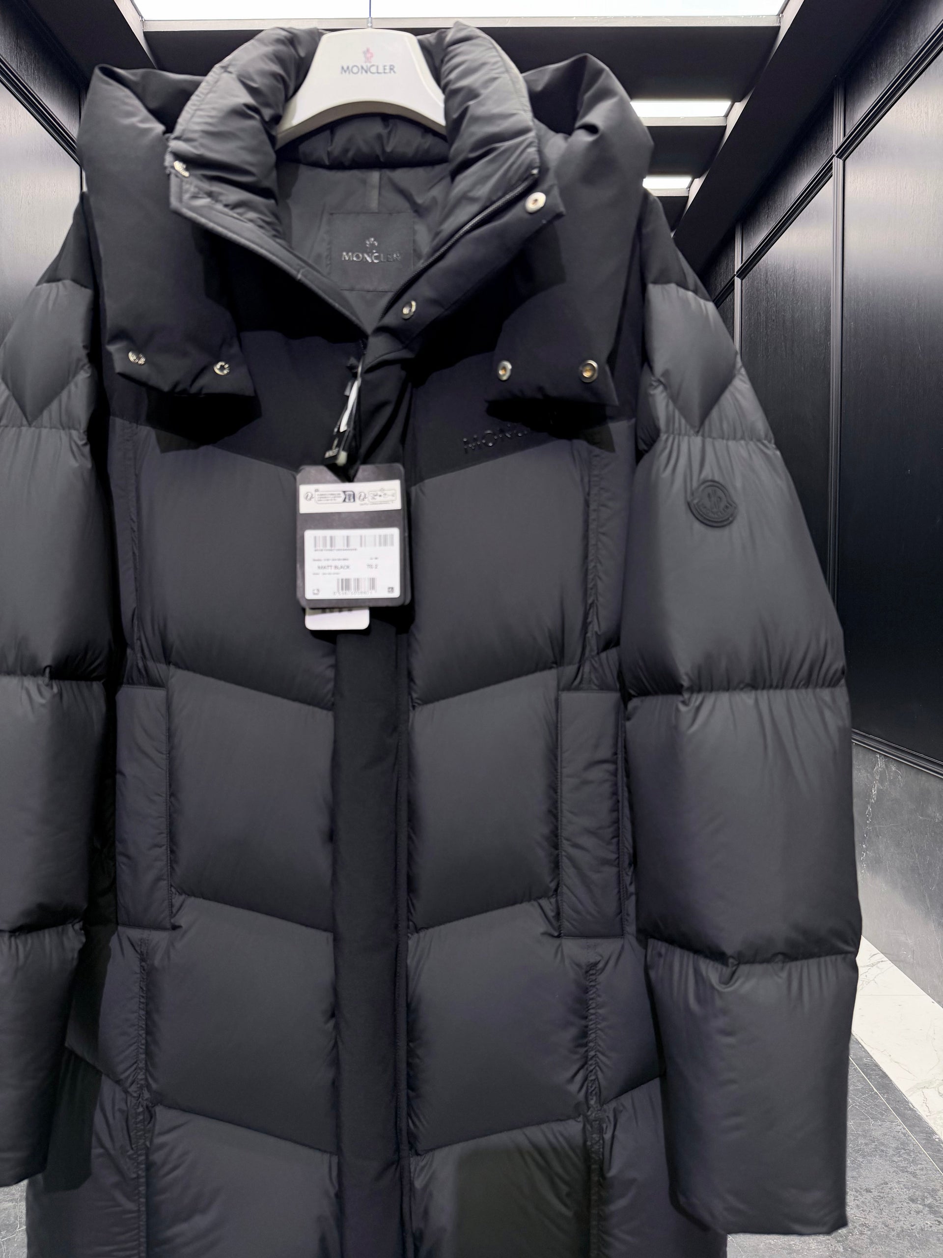 MONC MATT BLACK COAT