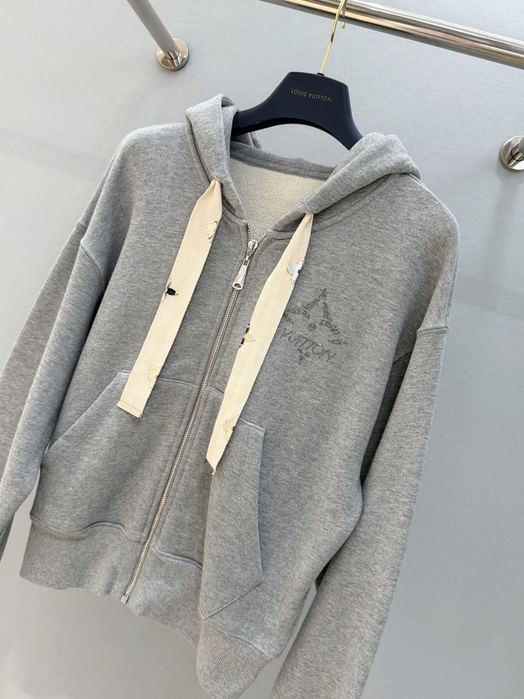 LOU ZIP HOODIE