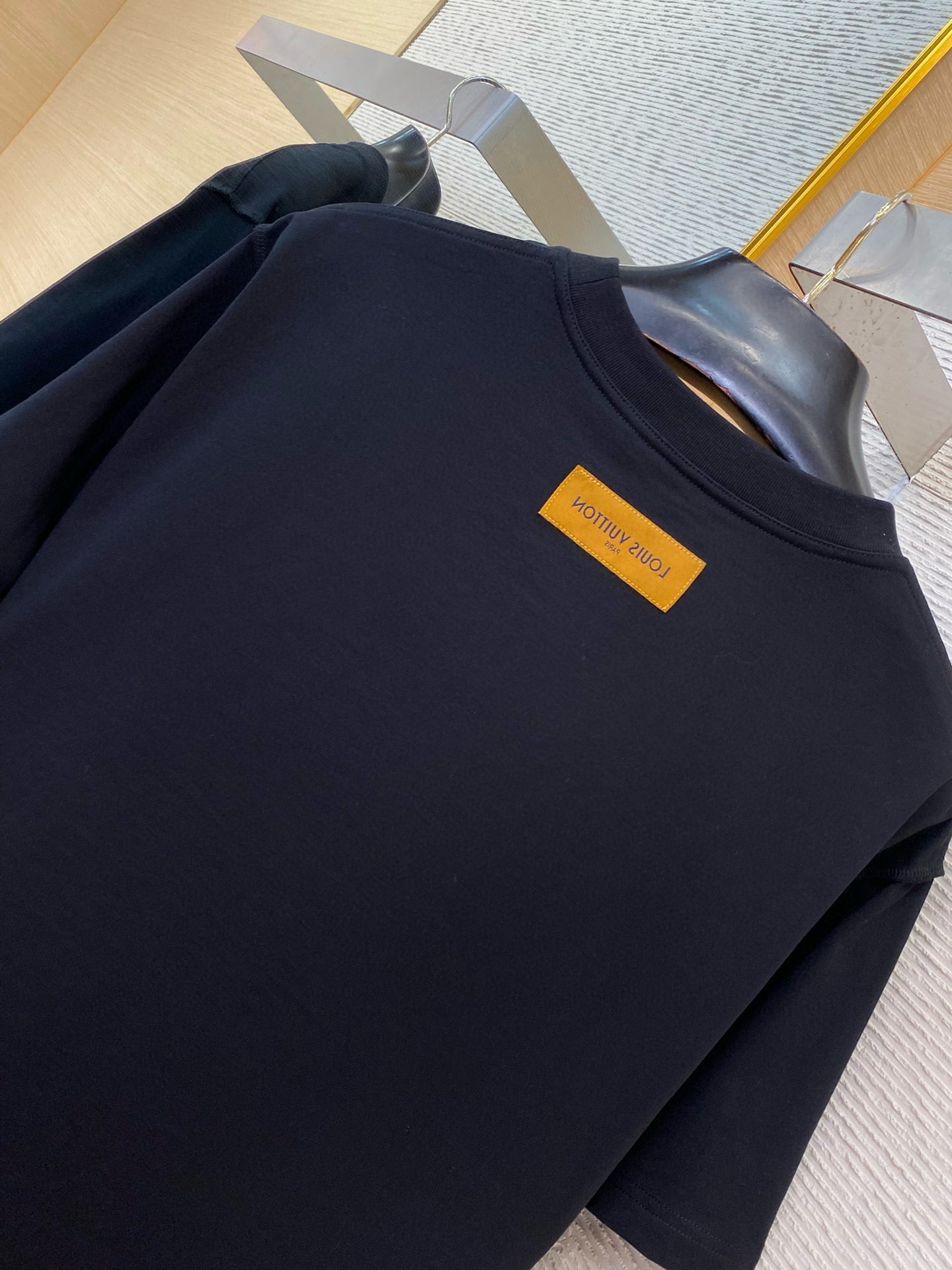 LOU T-SHIRT