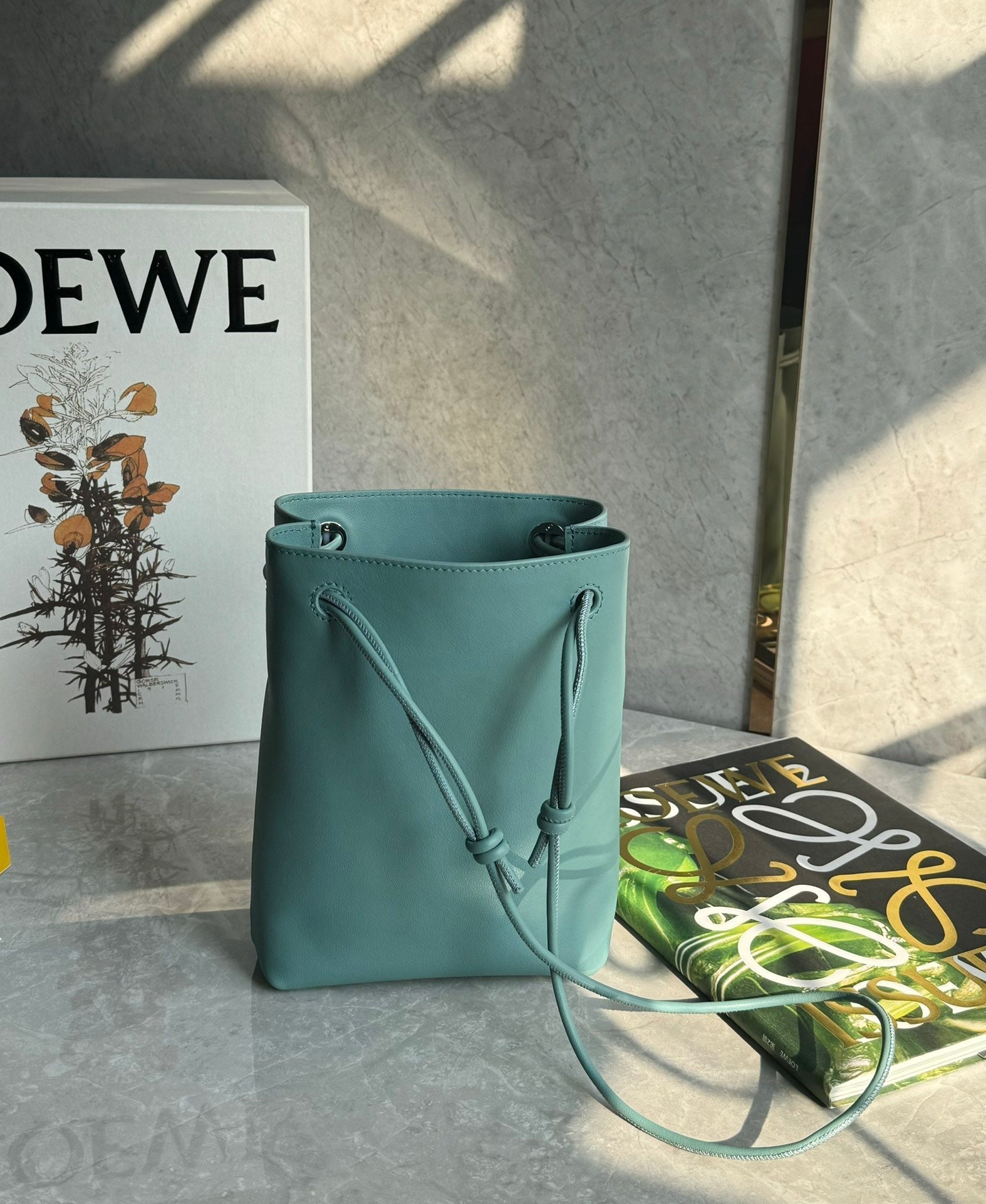 LOEW PEBBLE POUCH