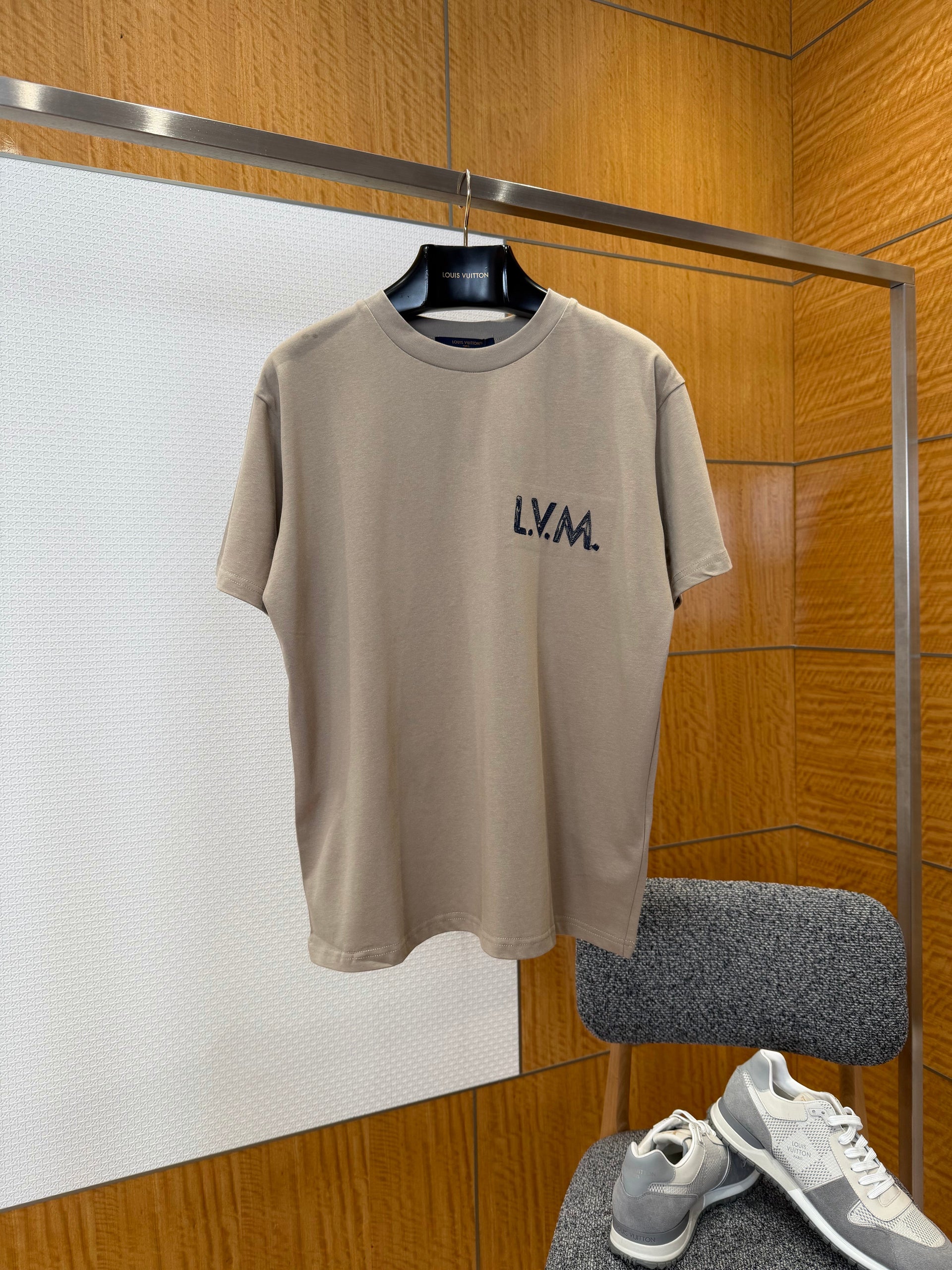 LOU T-SHIRT