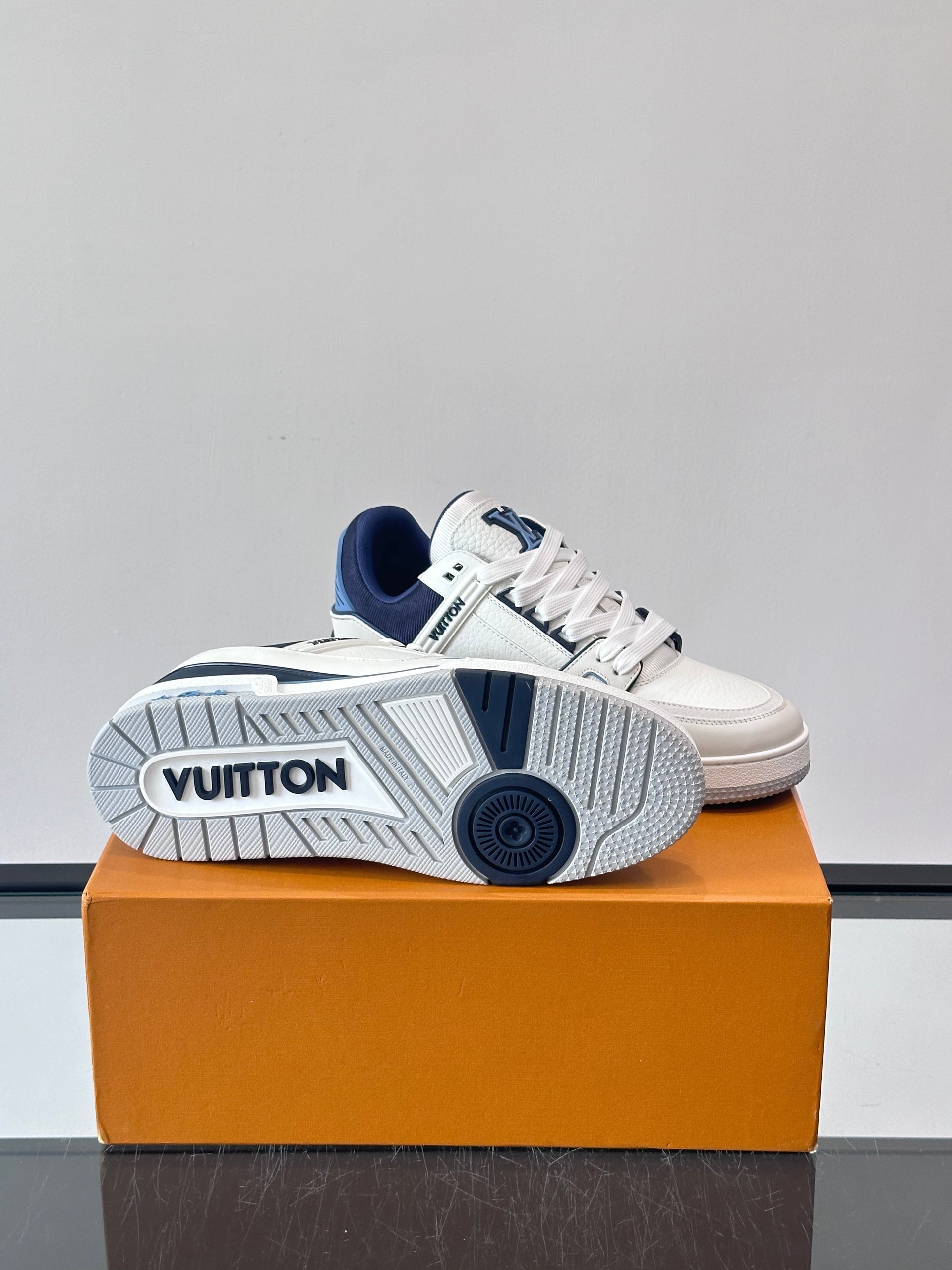 LOU TRAINERS