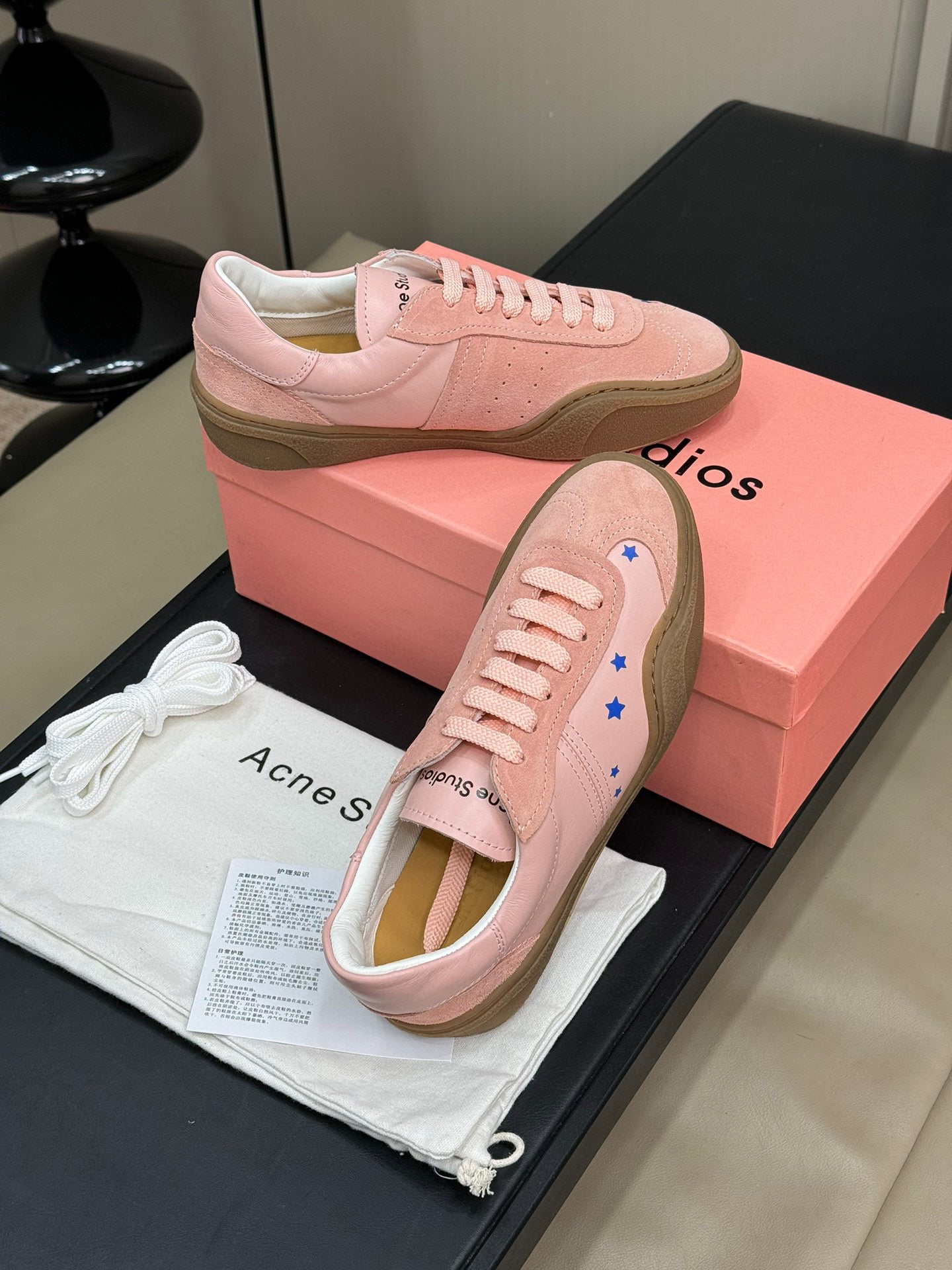 ACNE TRAINERS