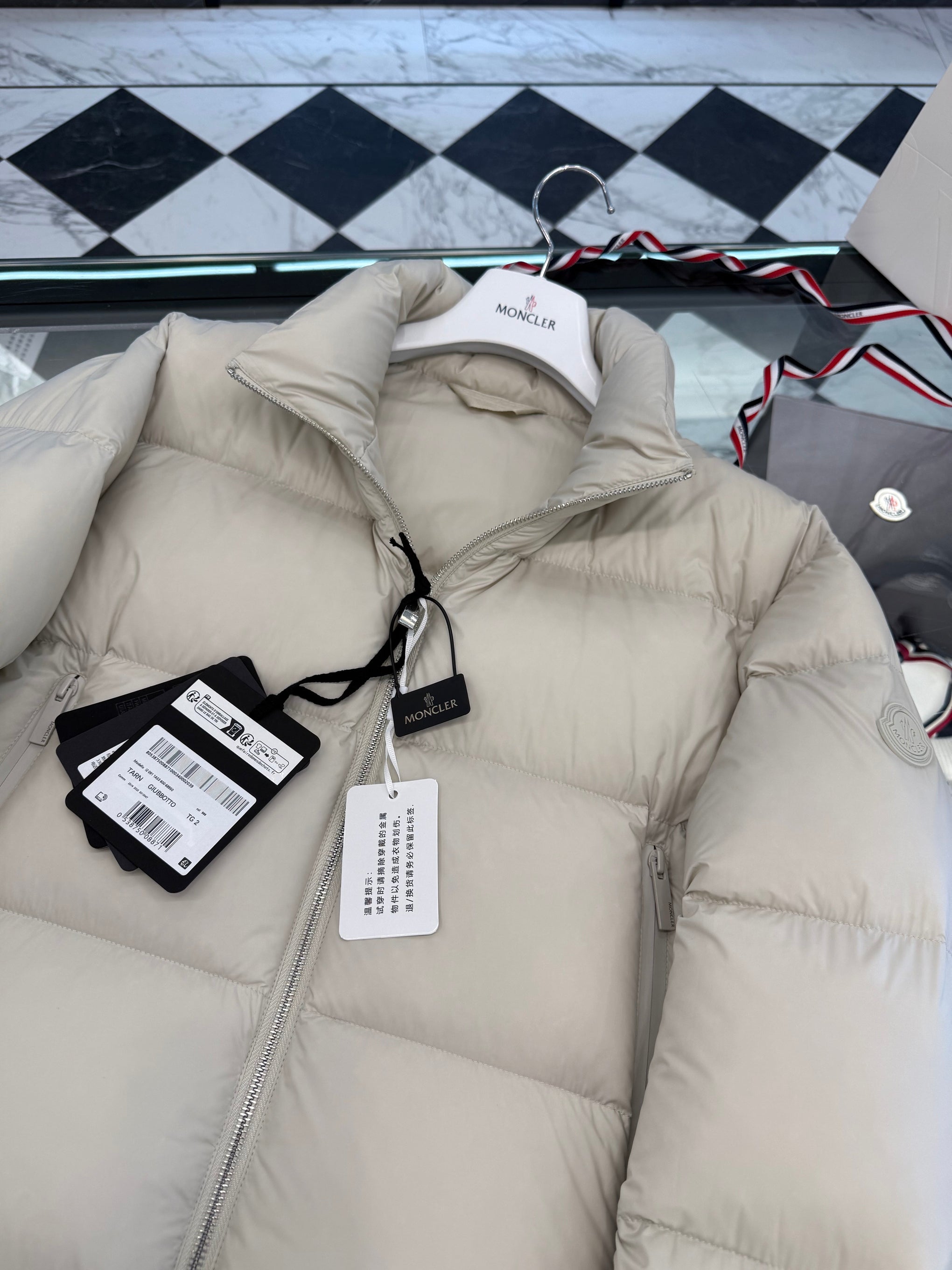 MONC TARN JACKET