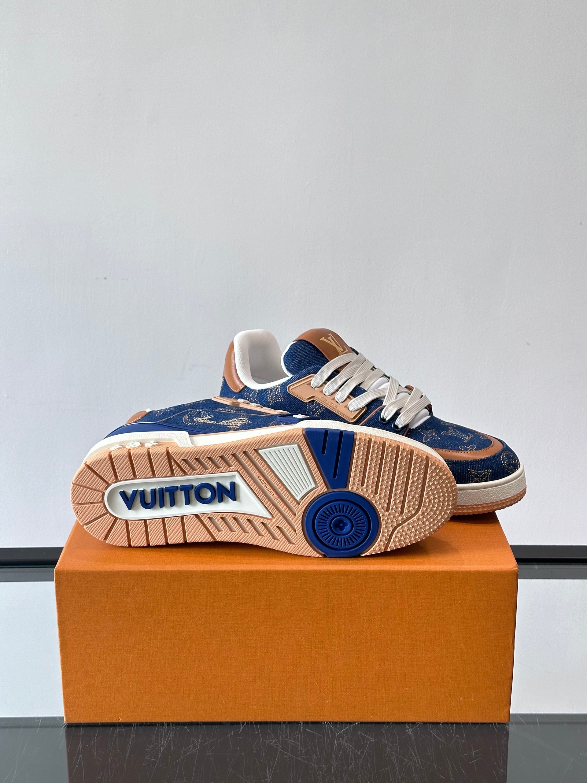 LOU TRAINERS