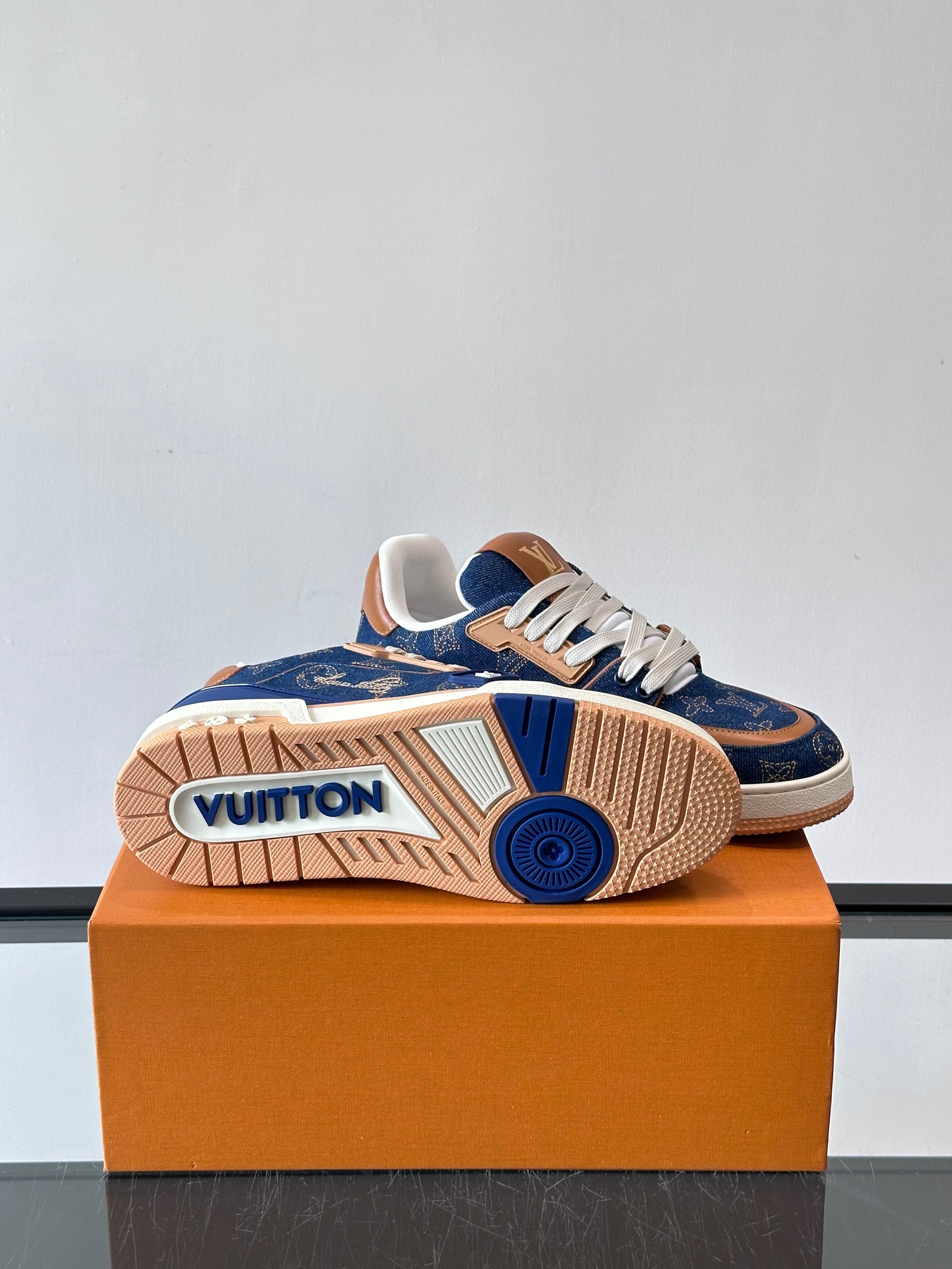 LOU TRAINERS