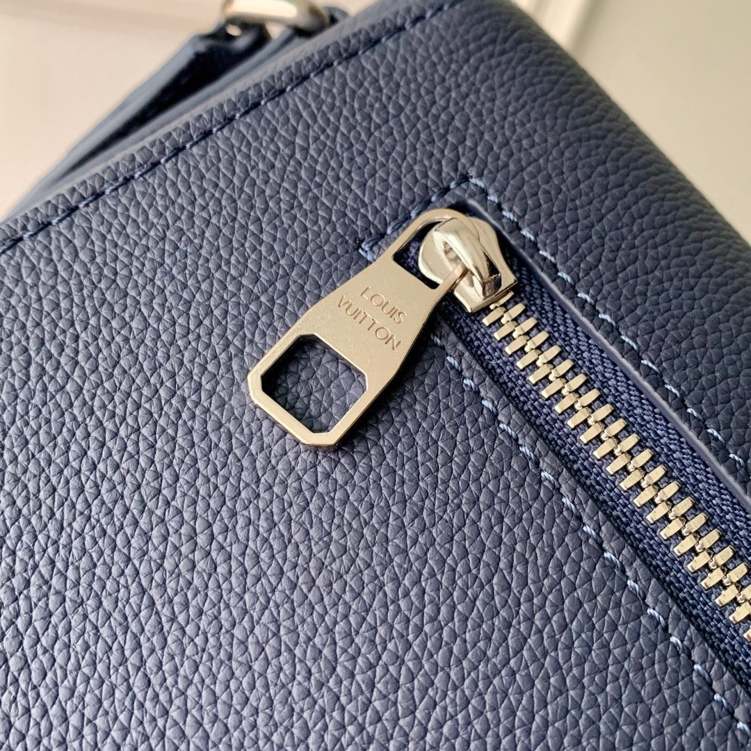LOU SPEED MESSENGER BAG