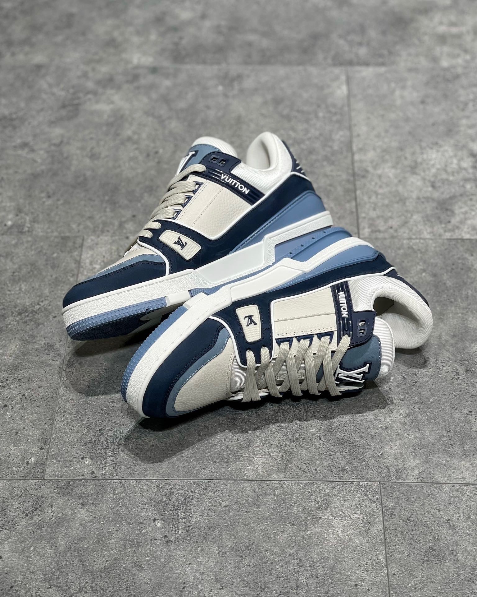 LOU TRAINERS