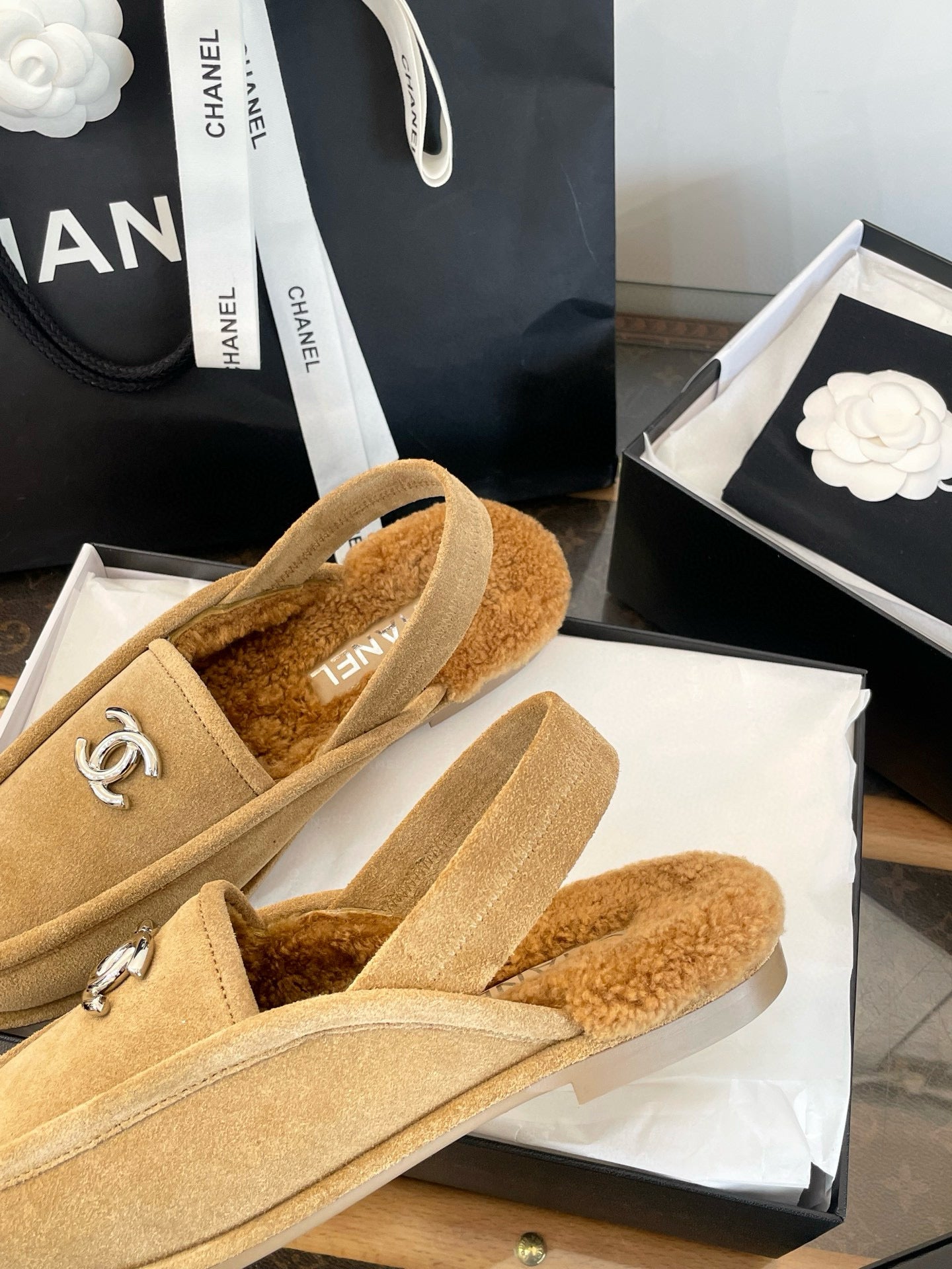 CC FUR MULES