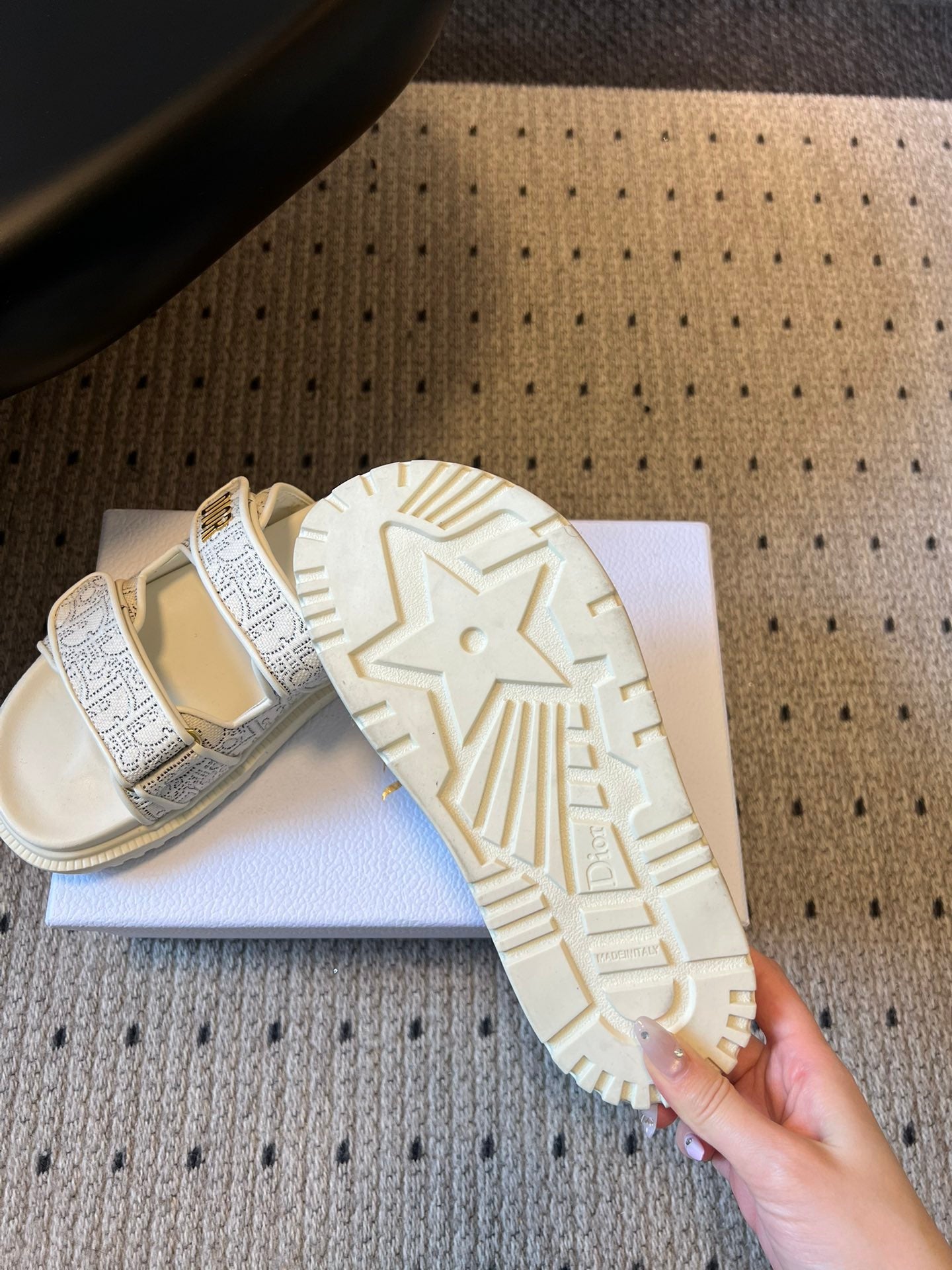 CD DIORACT SANDALS