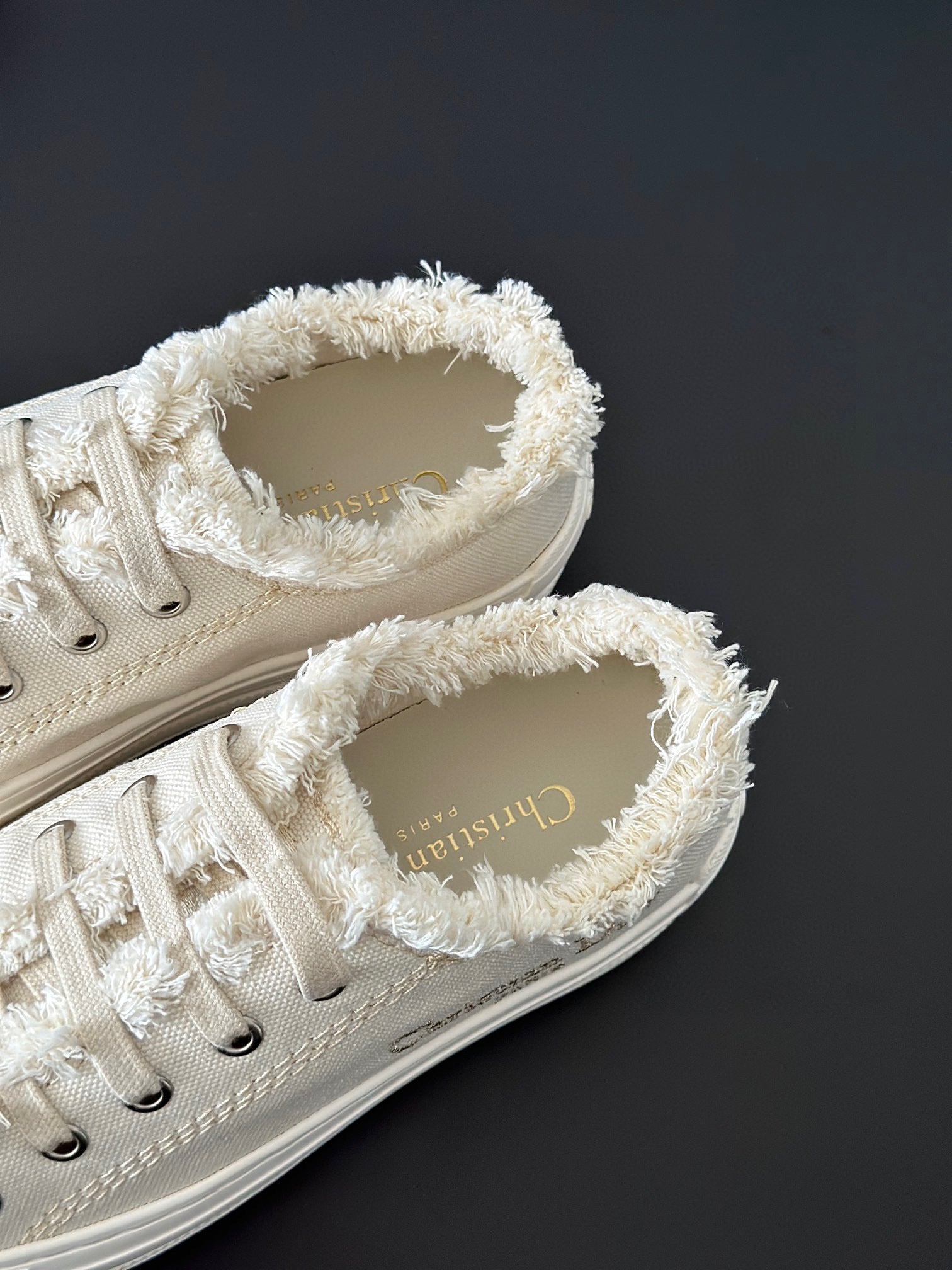 CD WALKIN SNEAKER