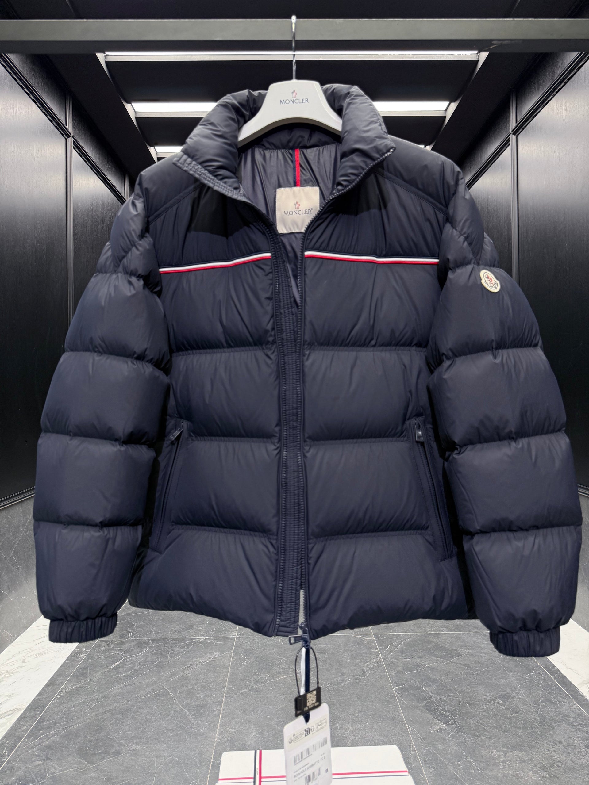 MONC BOUVAQUE JACKET