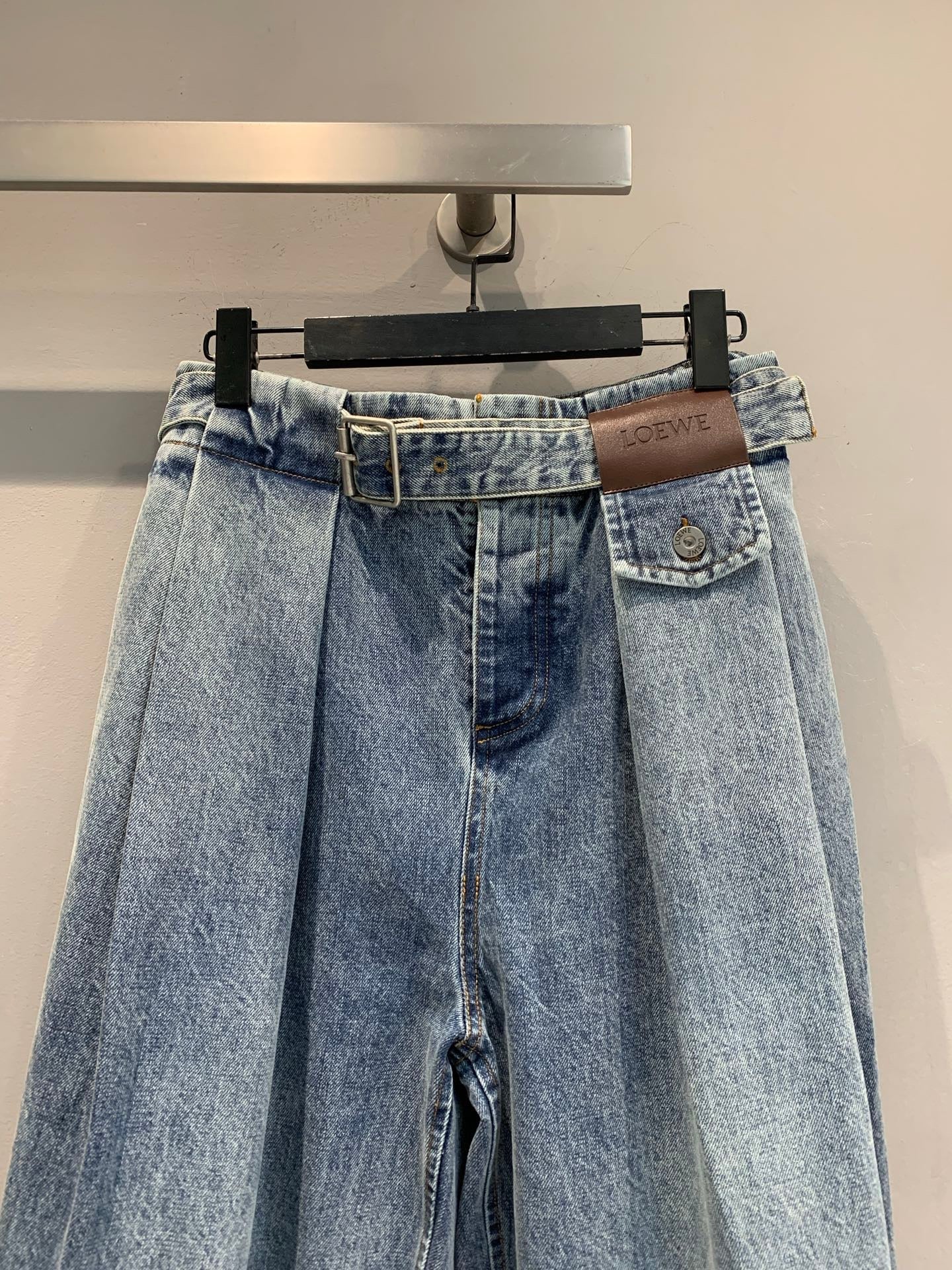 LOEW JEANS