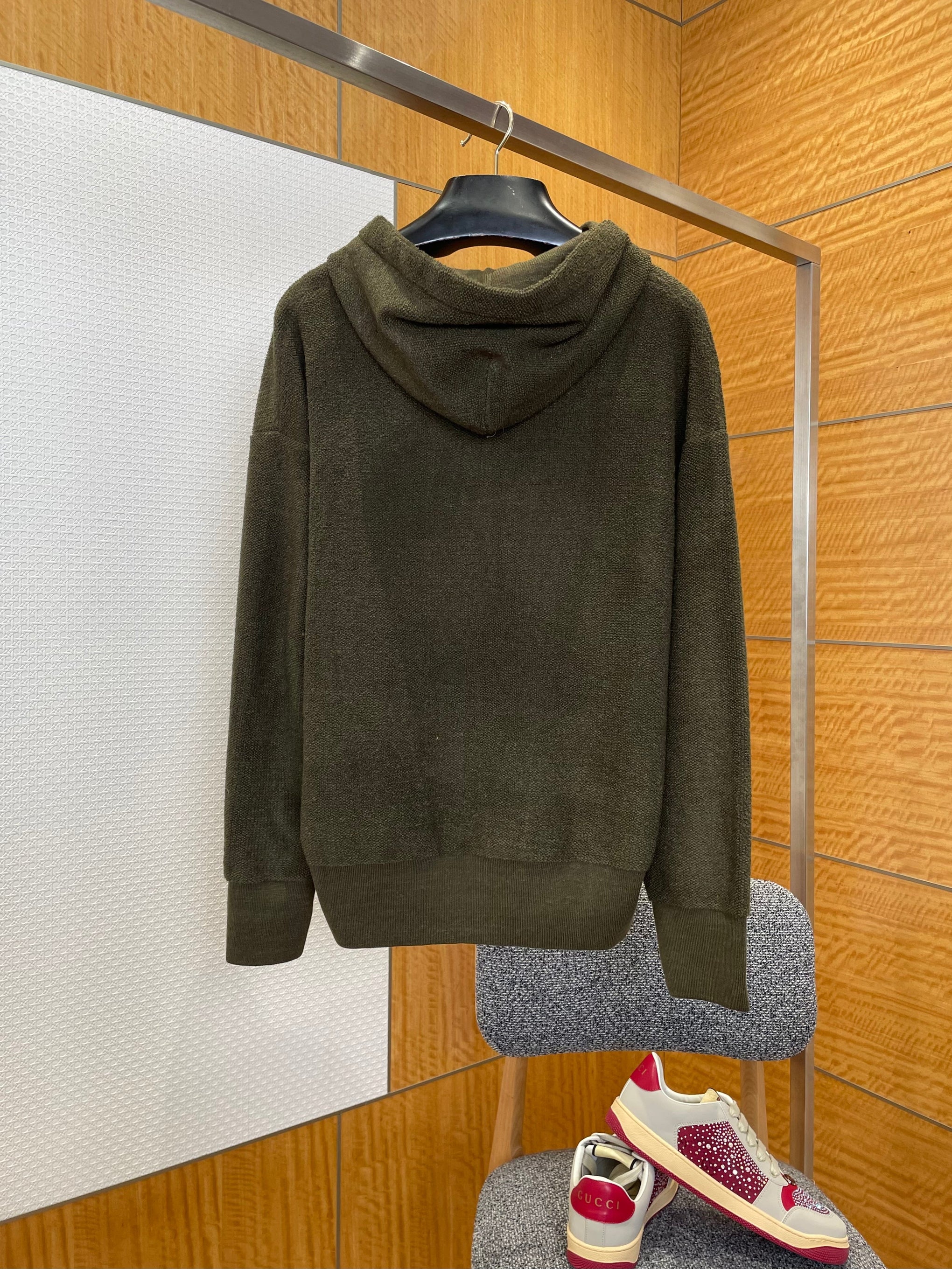 LOEW ZIP HOODIE