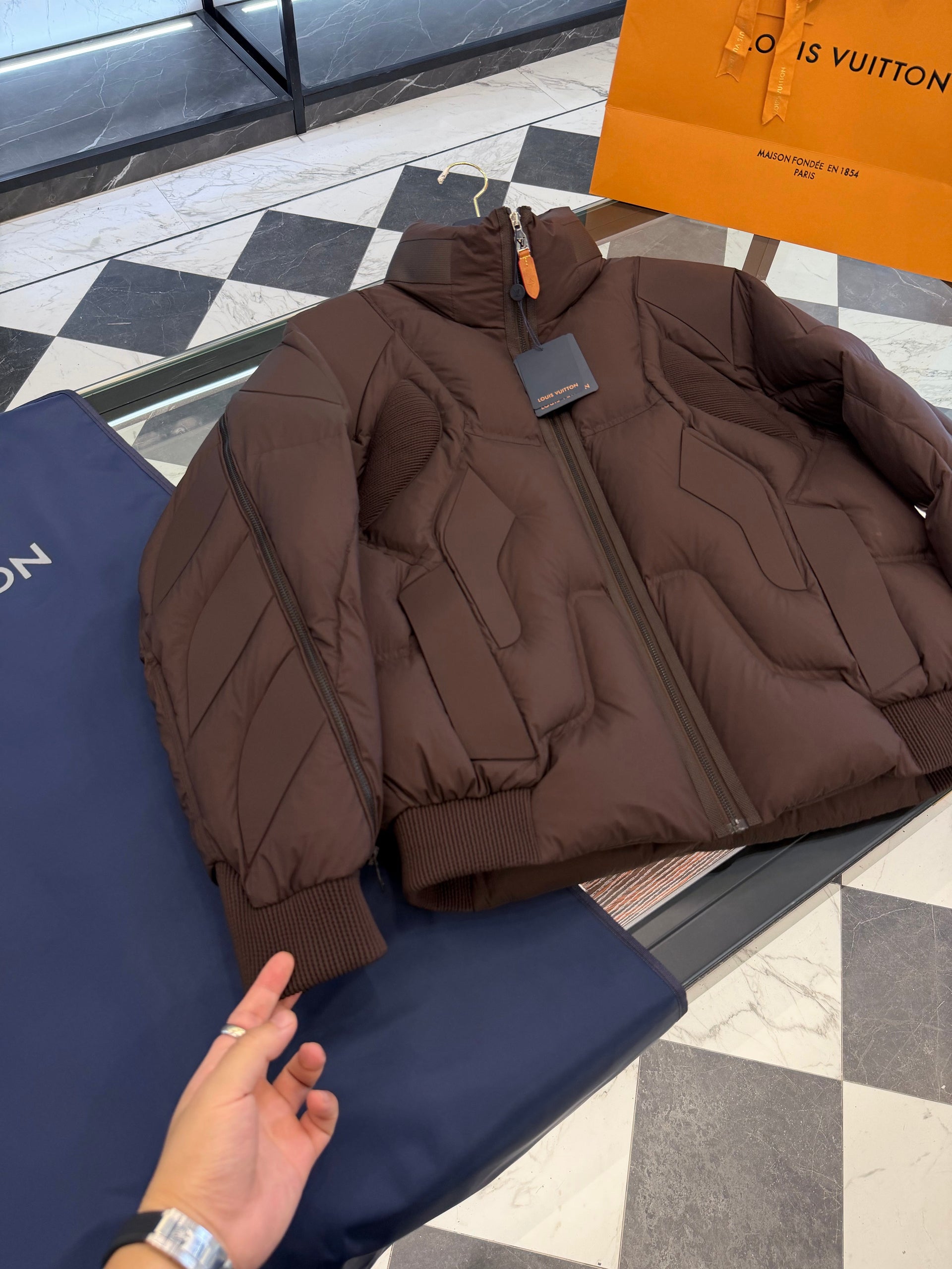 LOU JACKET