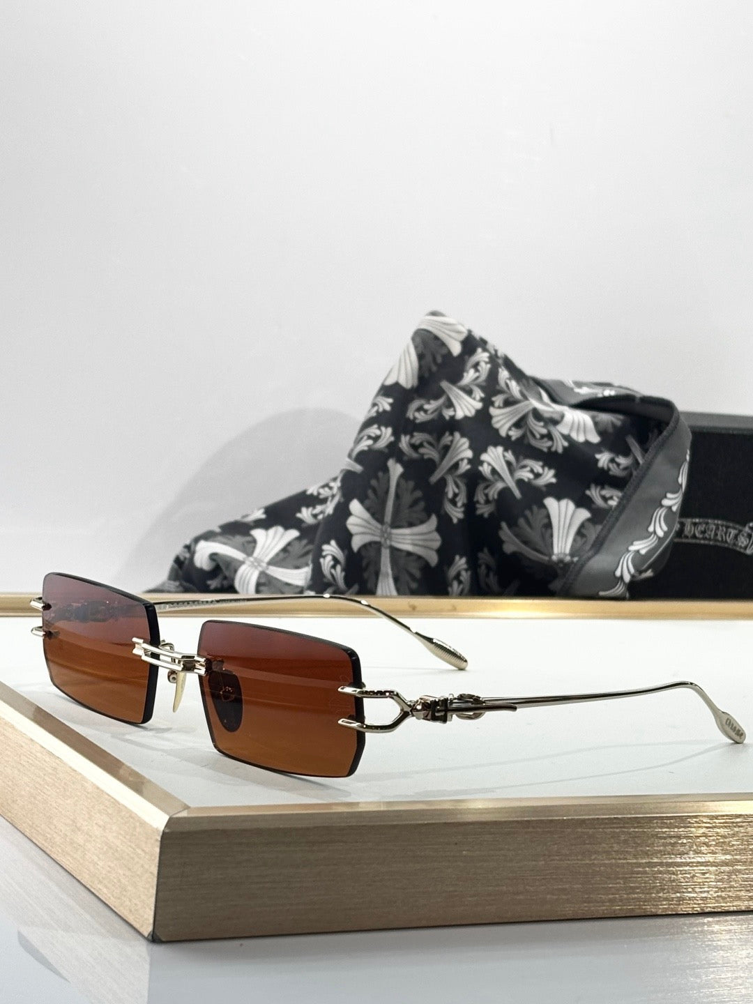 CHROME H SUNGLASSES