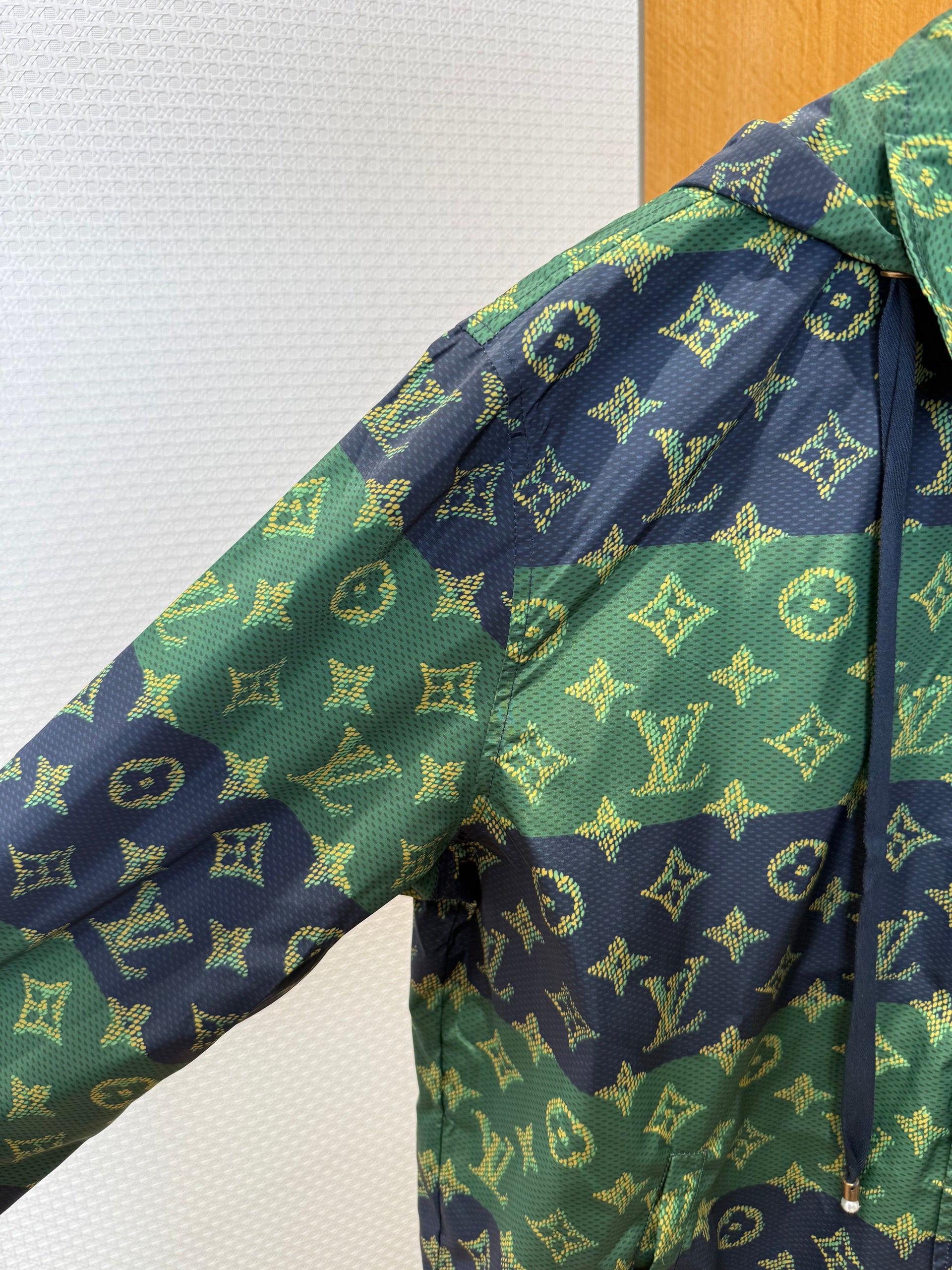 LOU JACKET