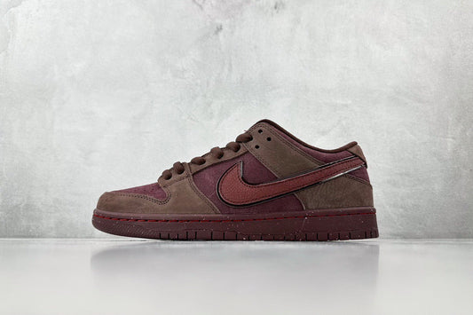 NIKE SB DUNK LOW VALENTINE’S DAY CITY OF LOVE