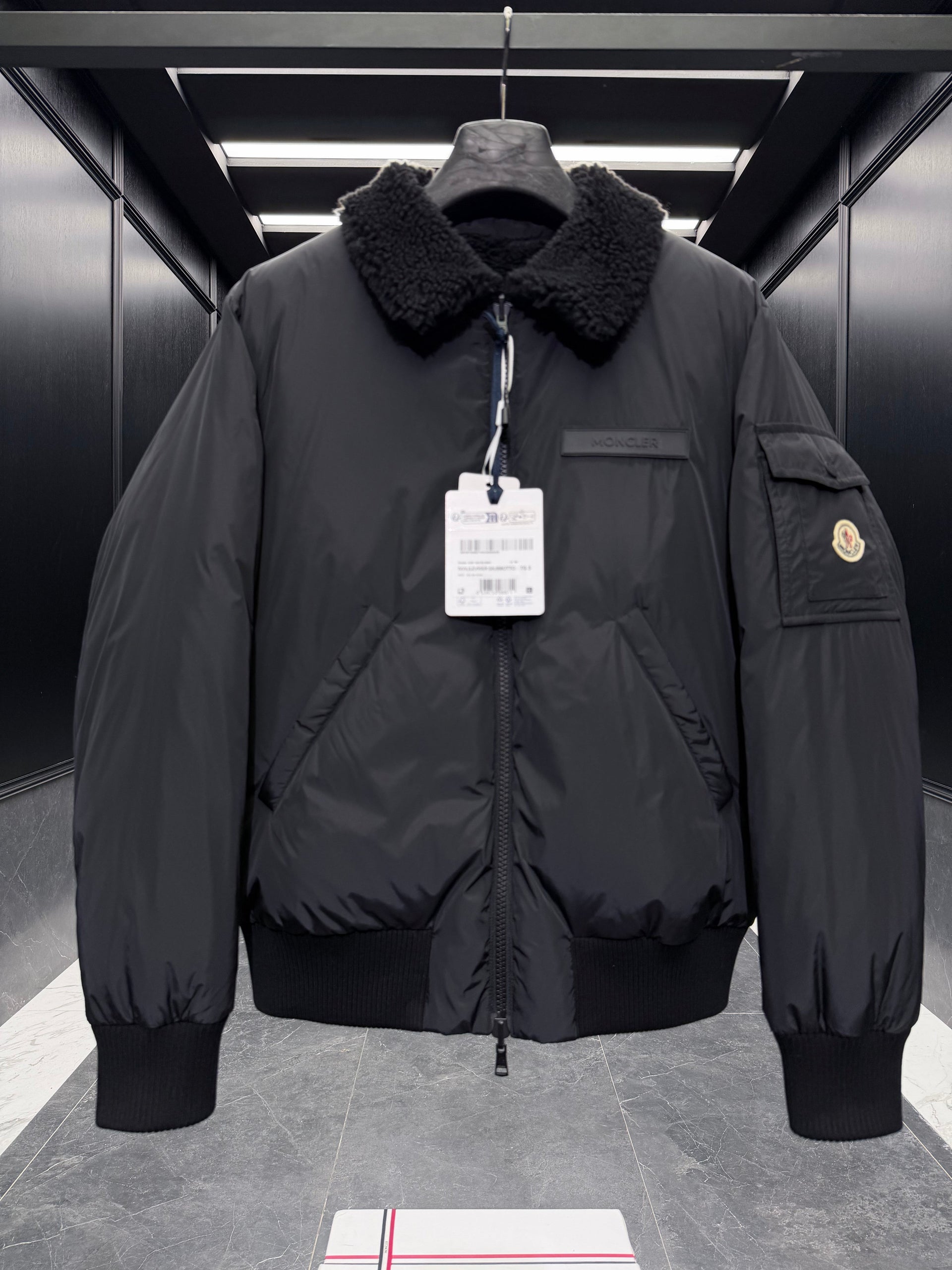 MONC MAULEVRIER JACKET