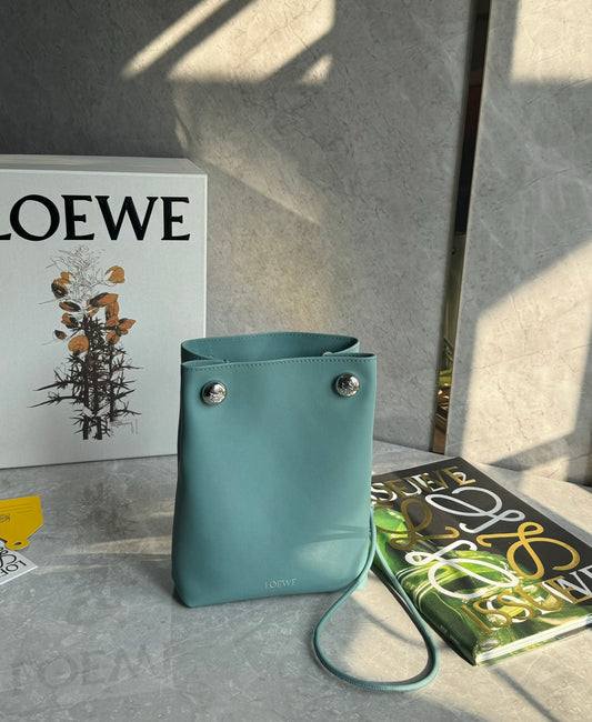LOEW PEBBLE POUCH