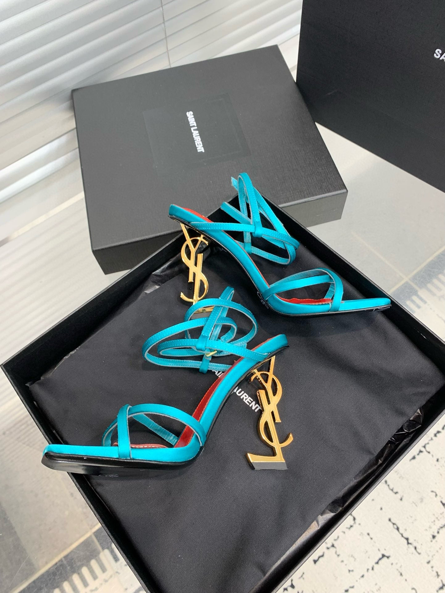 SL HEELS