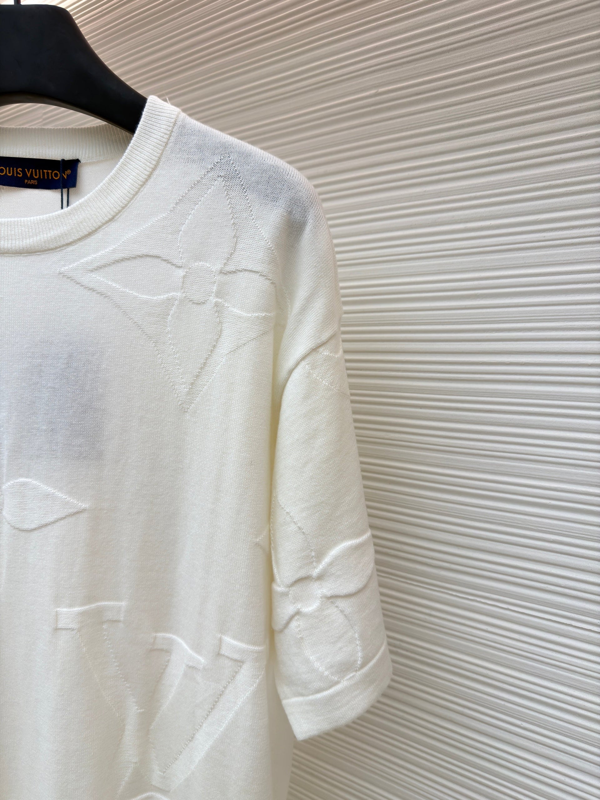 LOU T-SHIRT